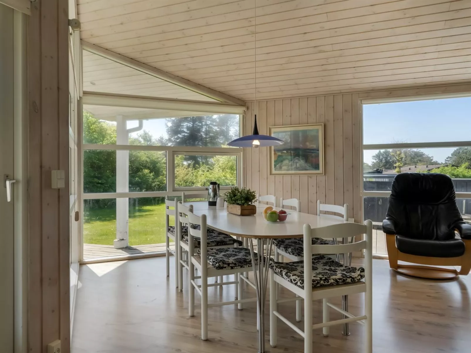 "Annvy" - 875m from the sea - Binnen