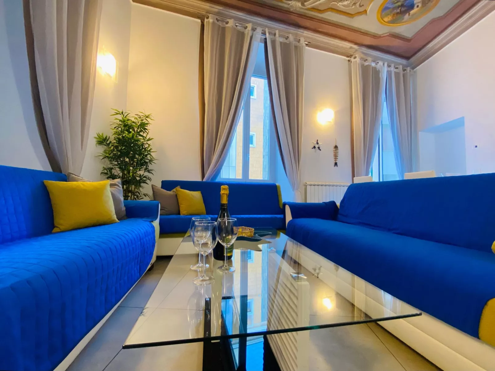 Charmante Wohnung mit Meerblick und Garage - Image-tags.info