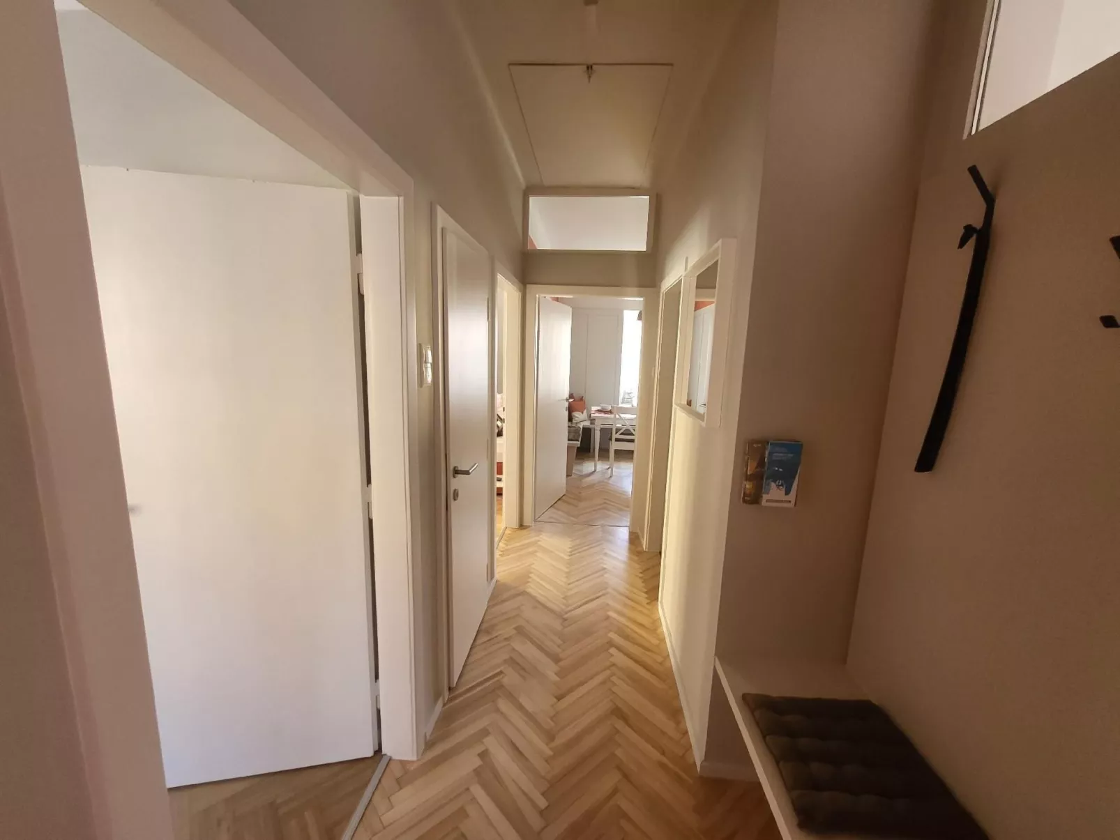 Orange Flat neben K-F-Universität, neu und gemütlich, mit Parkplatz - Image-tags.info