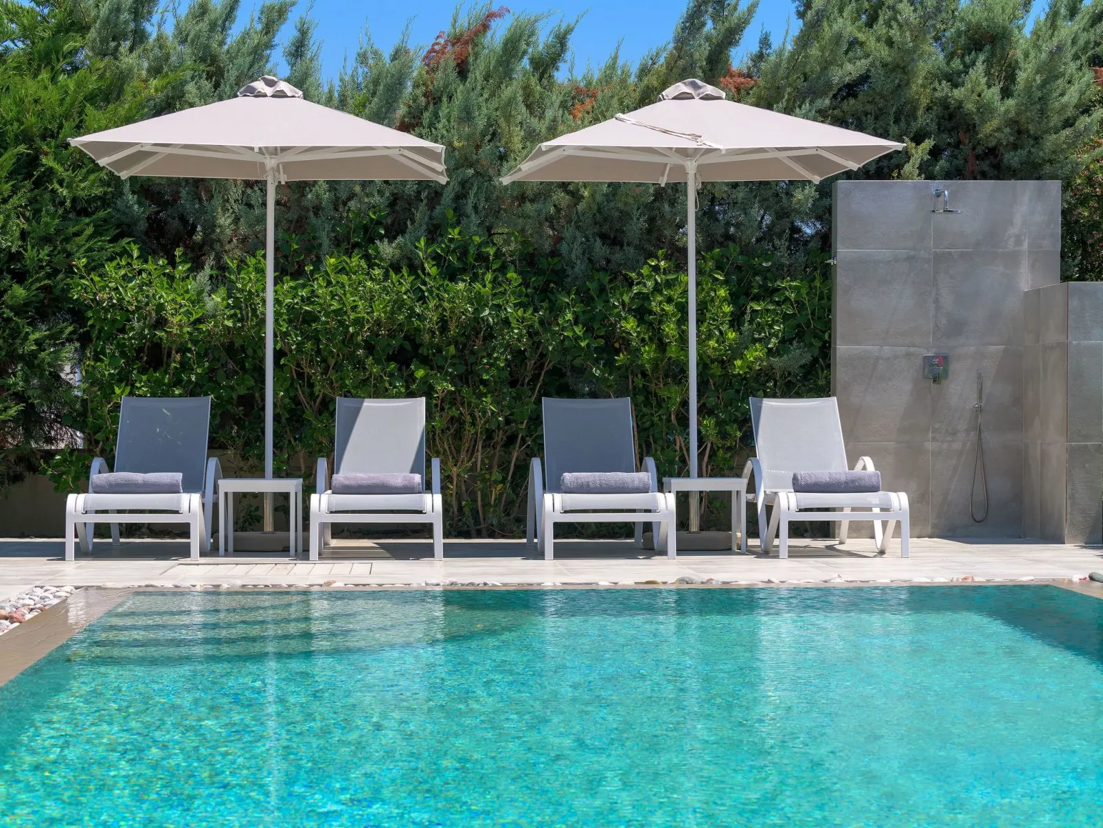 Liebevoll ausgestattetes Haus in ruhiger Lage mit beheiztem Pool und Meerblick - Image-tags.info