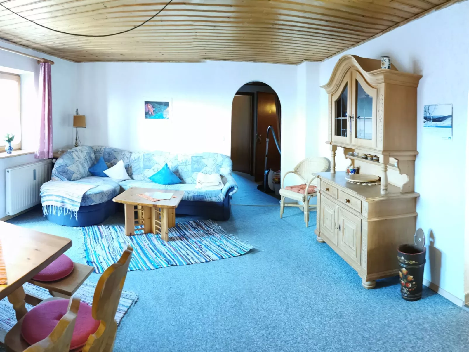 Mit komplett eingerichteter Küchenzeile im Wohnraum - Image-tags.info