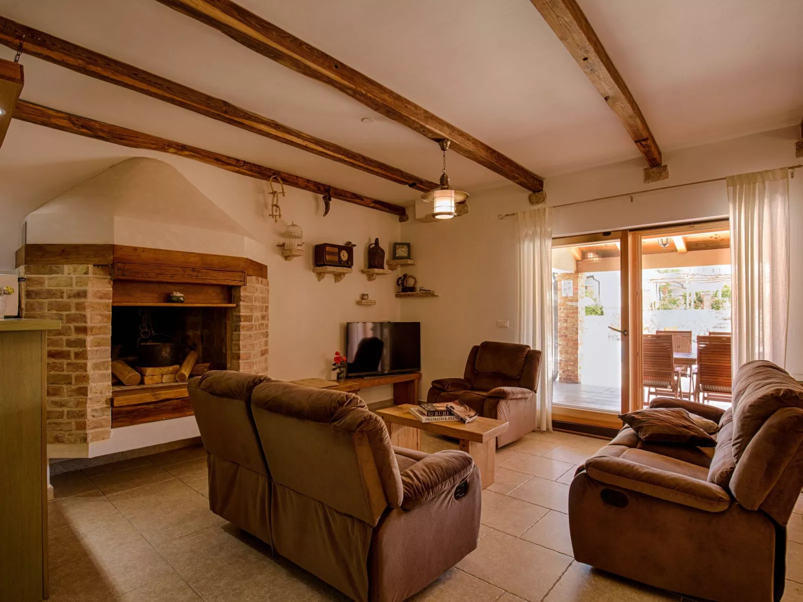 In Kras mit privatem Parkplatz - Image-tags.info