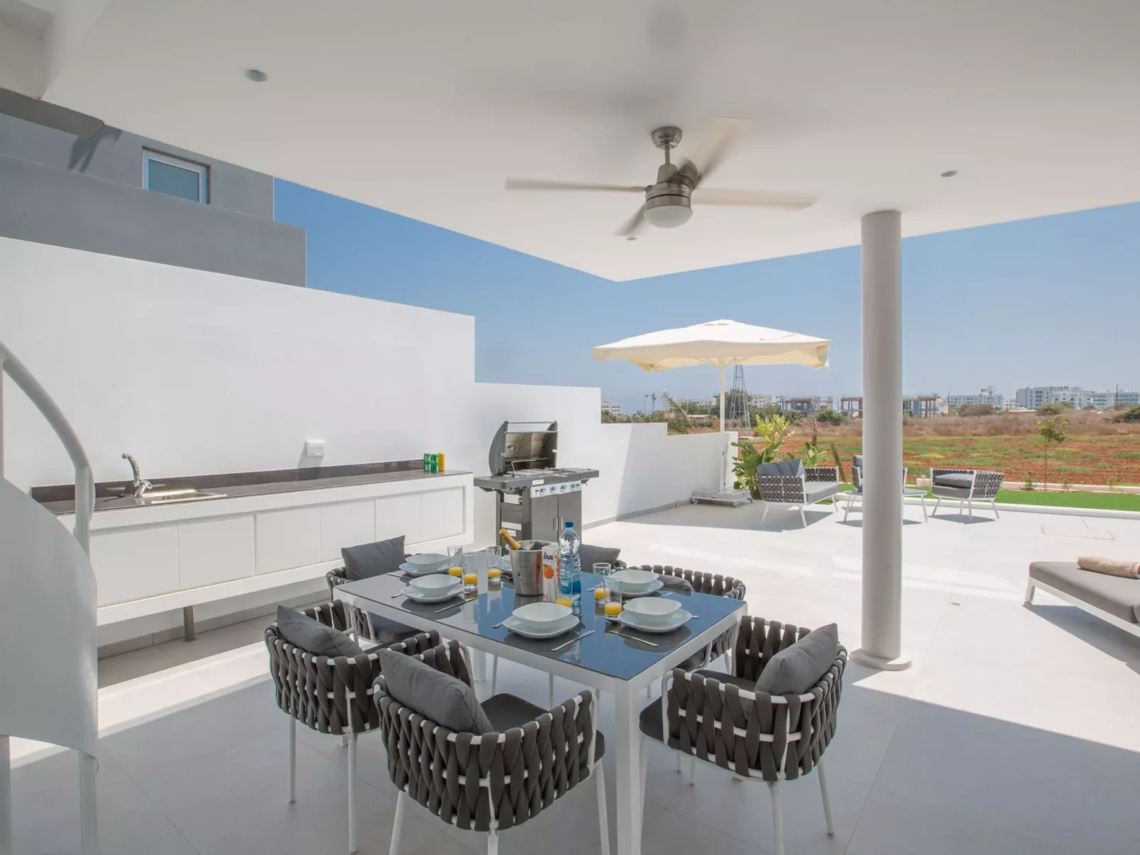 Haus in Pernera mit Bi-Fold Patio - Image-tags.info