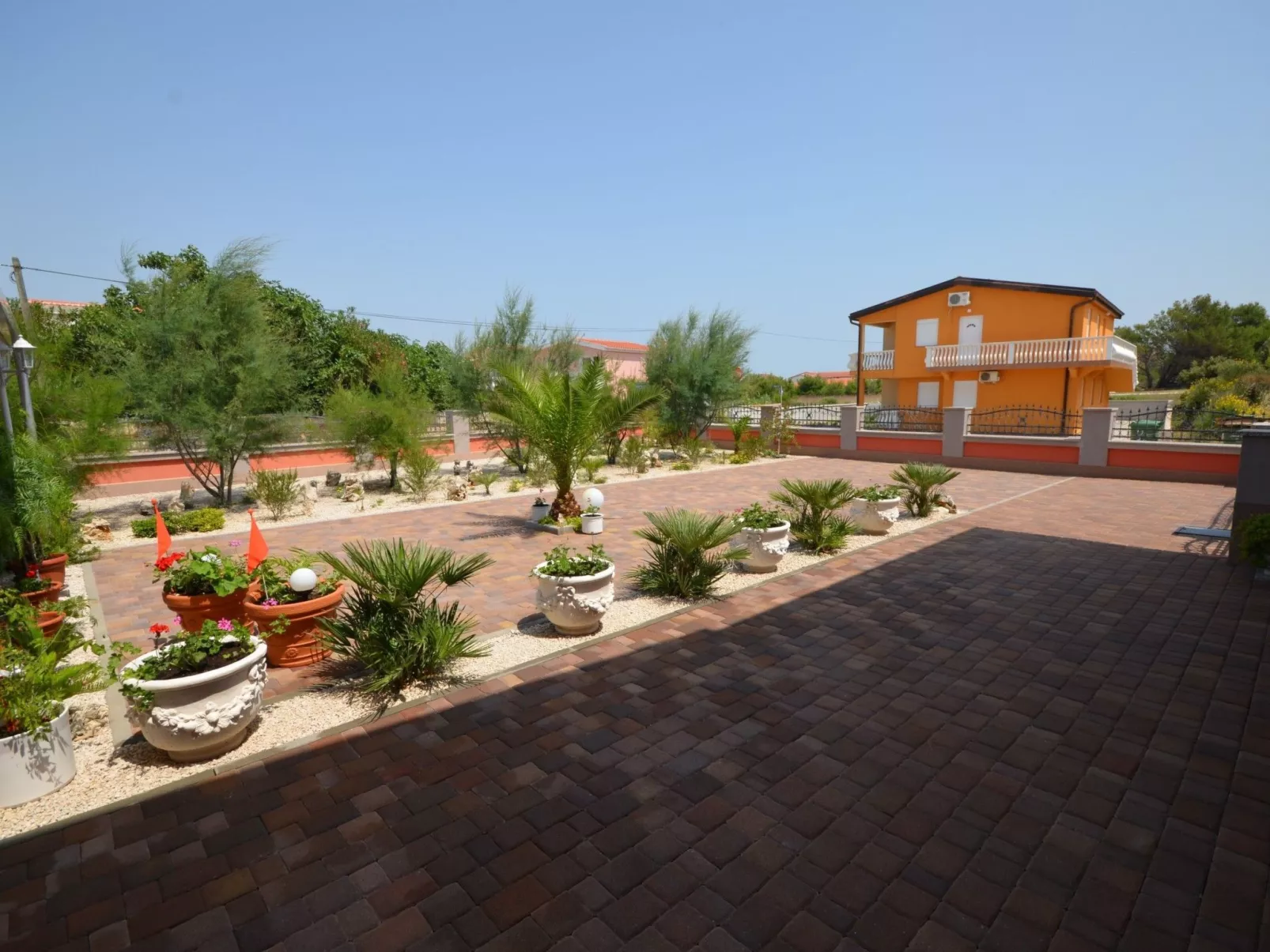 Apartment Komljen 3 - Image-tags.info