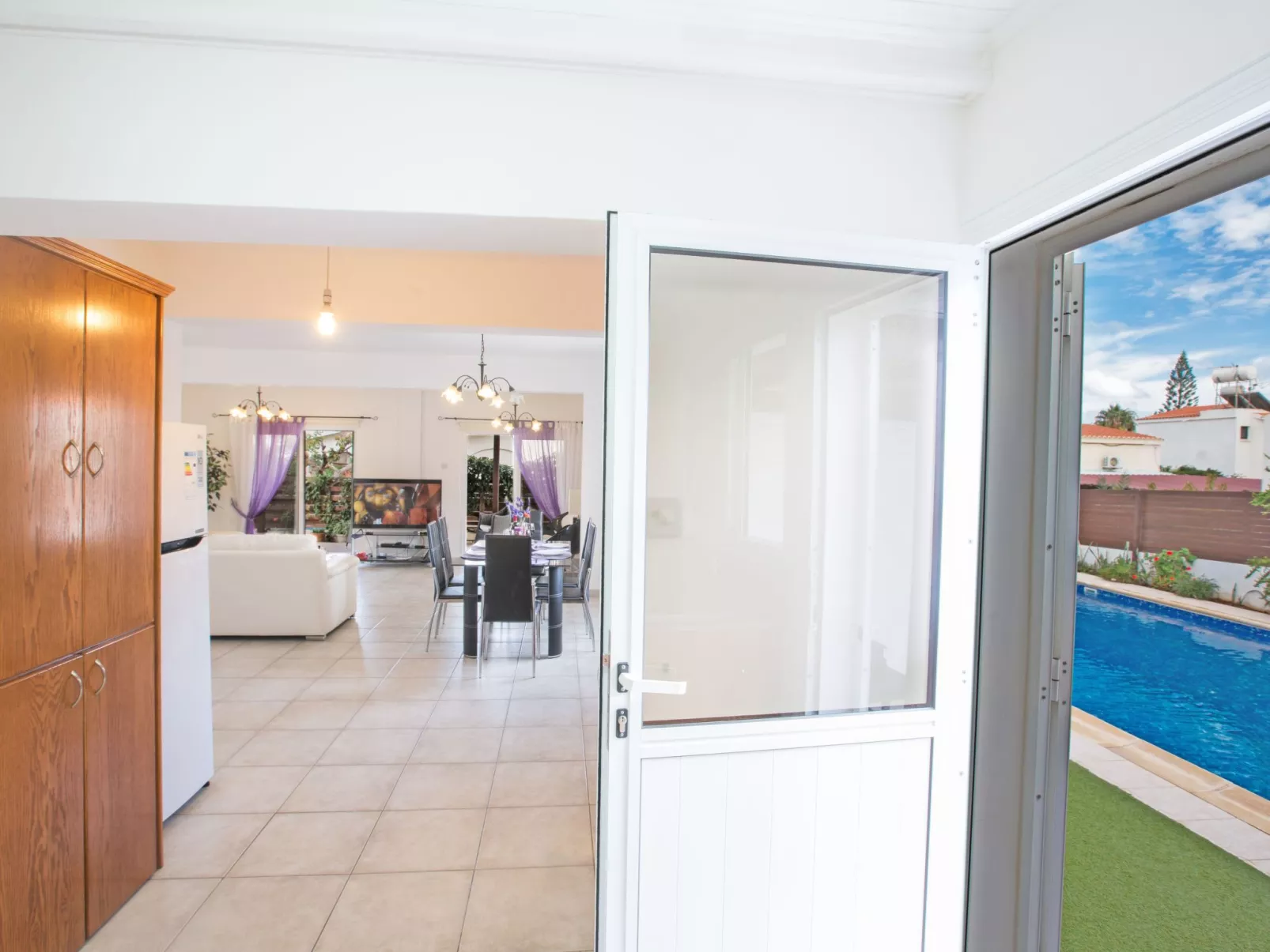 Geräumige Villa mit 3 Schlafzimmern und Pool in Protaras - Image-tags.info