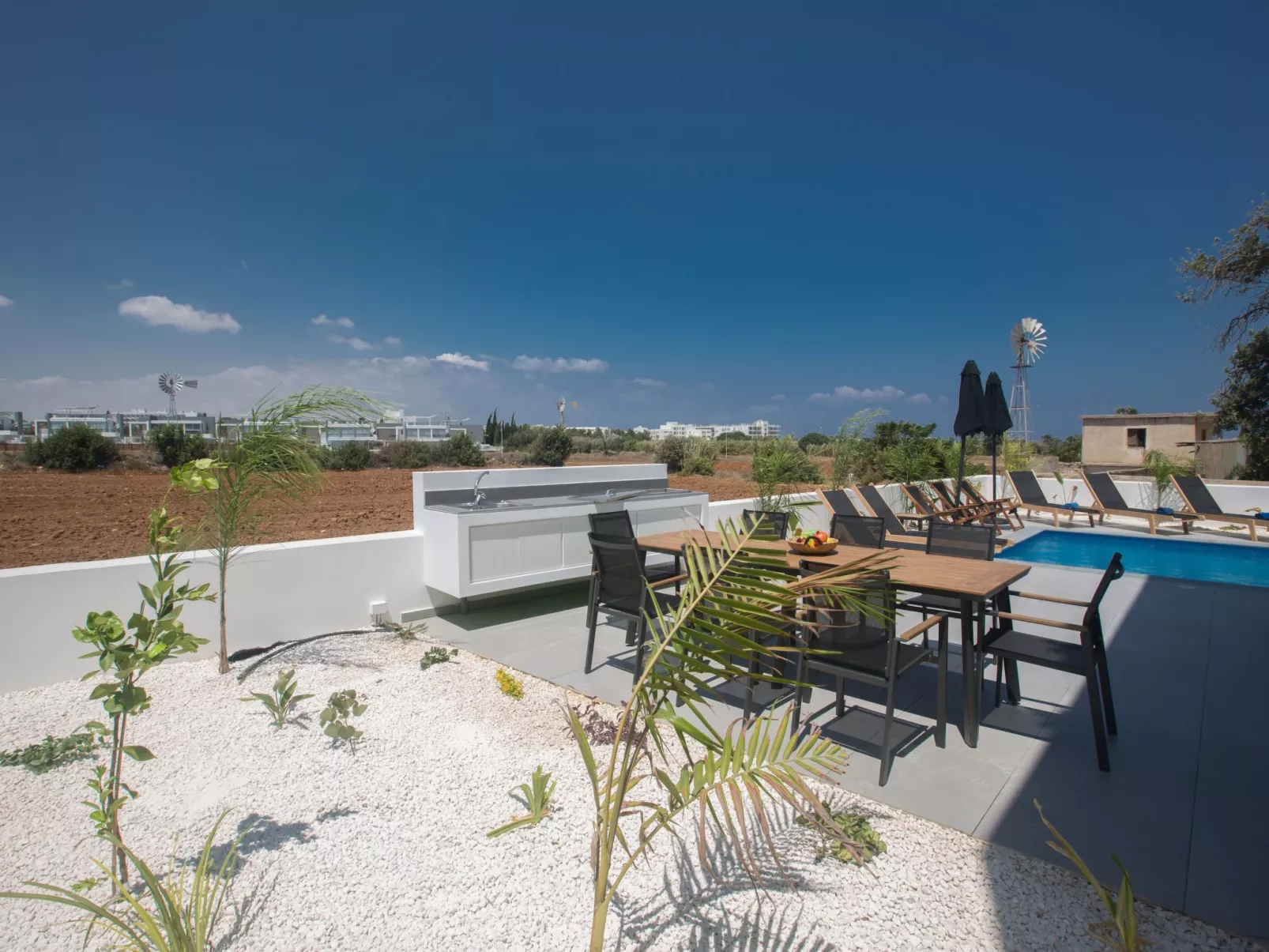 4-Schlafzimmer-Villa mit Pool im Zentrum von Protaras - Image-tags.info