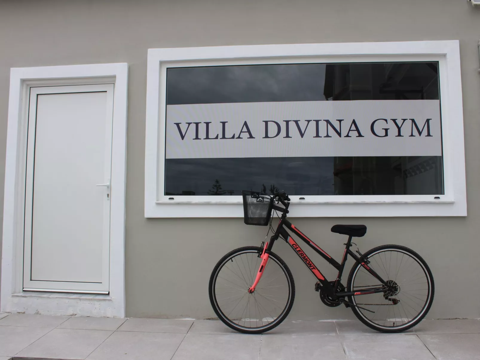 Artemis PoolFront - Buiten