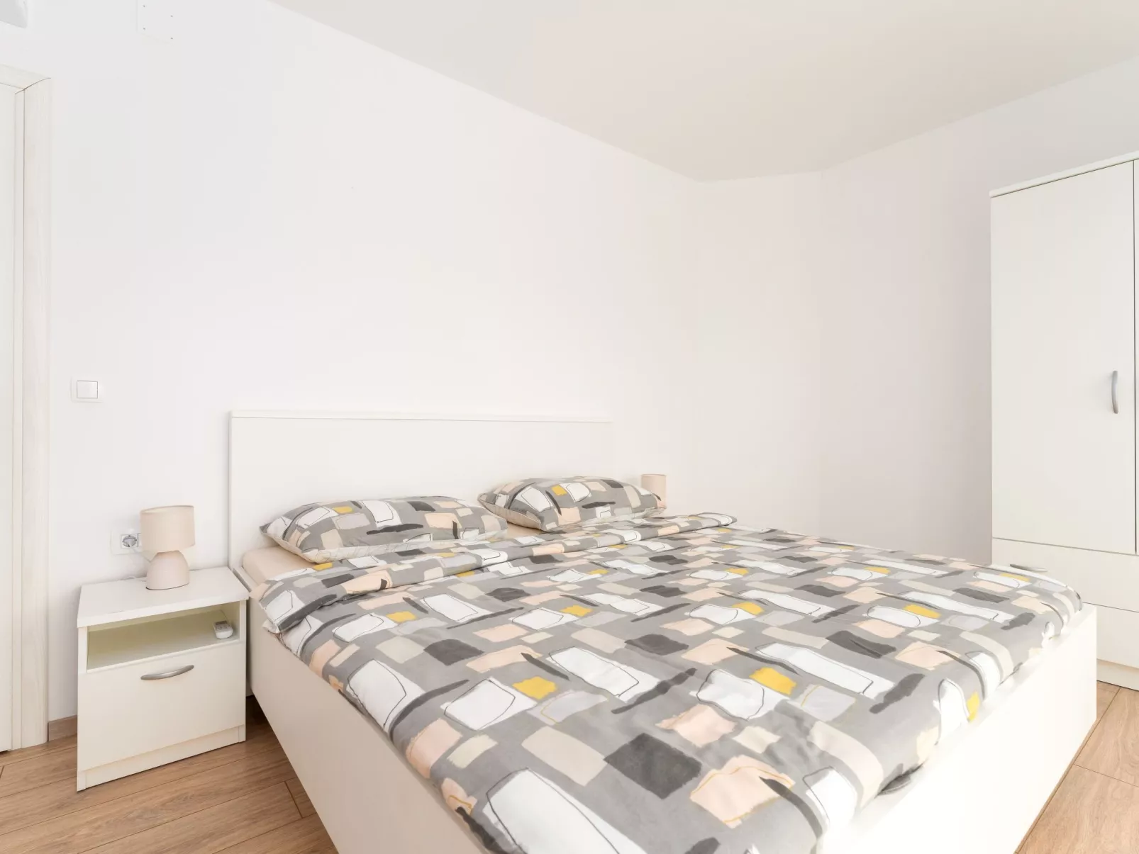 Schöne neue Villa mit Pool in Strandnähe - Image-tags.info