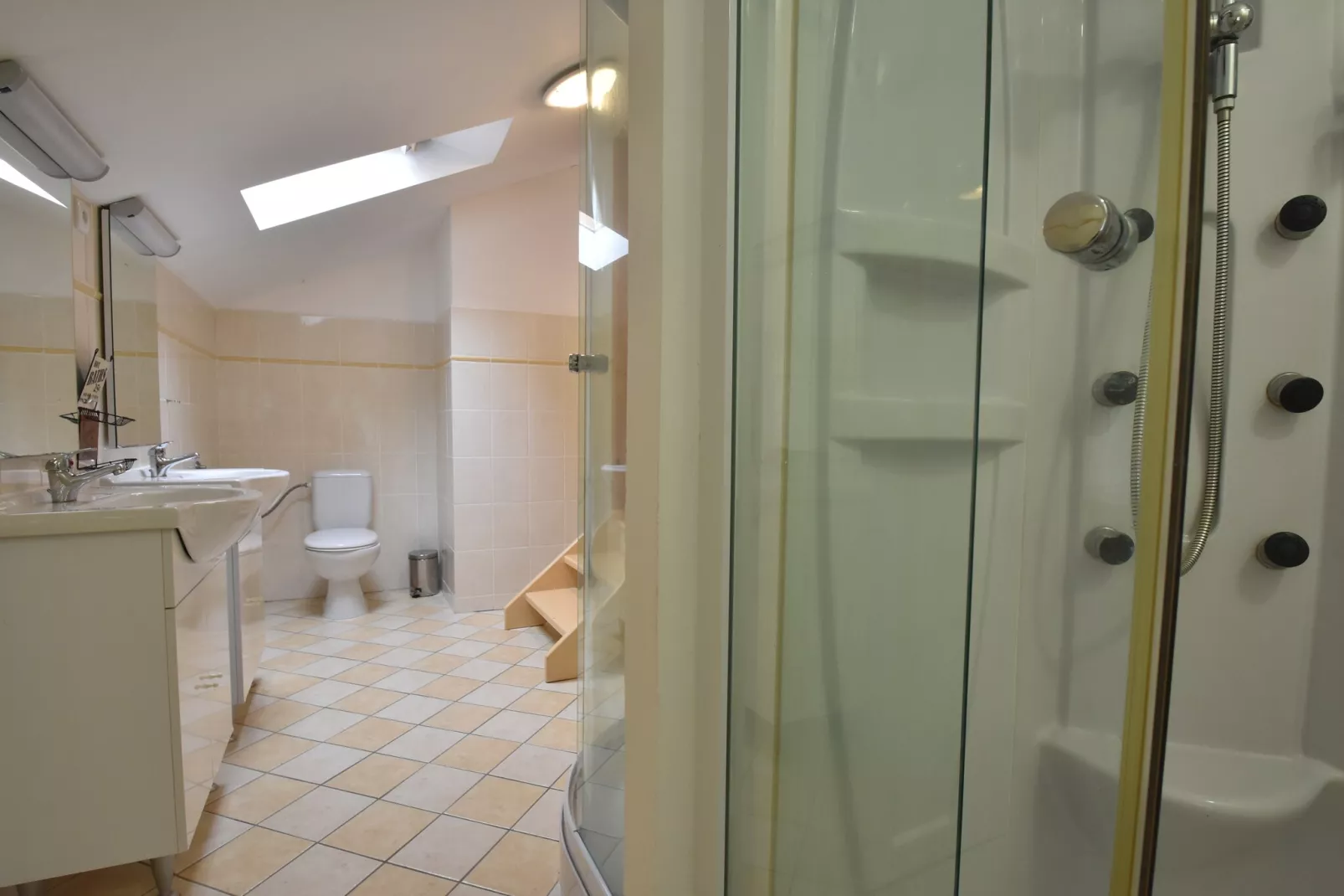 Chalet Nisou-Badkamer