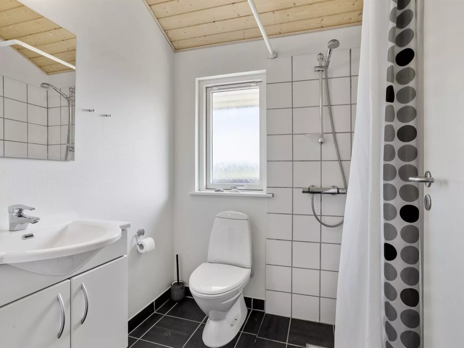 "Joris" - 1.5km from the sea-Binnen