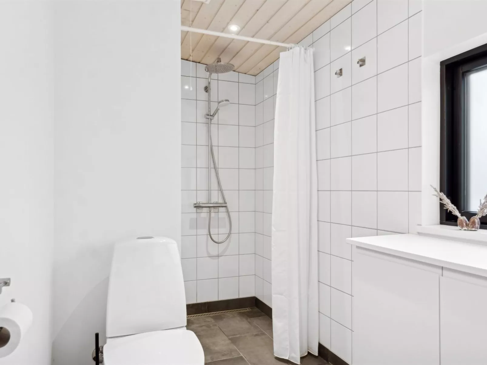 "Herlugh" - 10m from the sea - Binnen