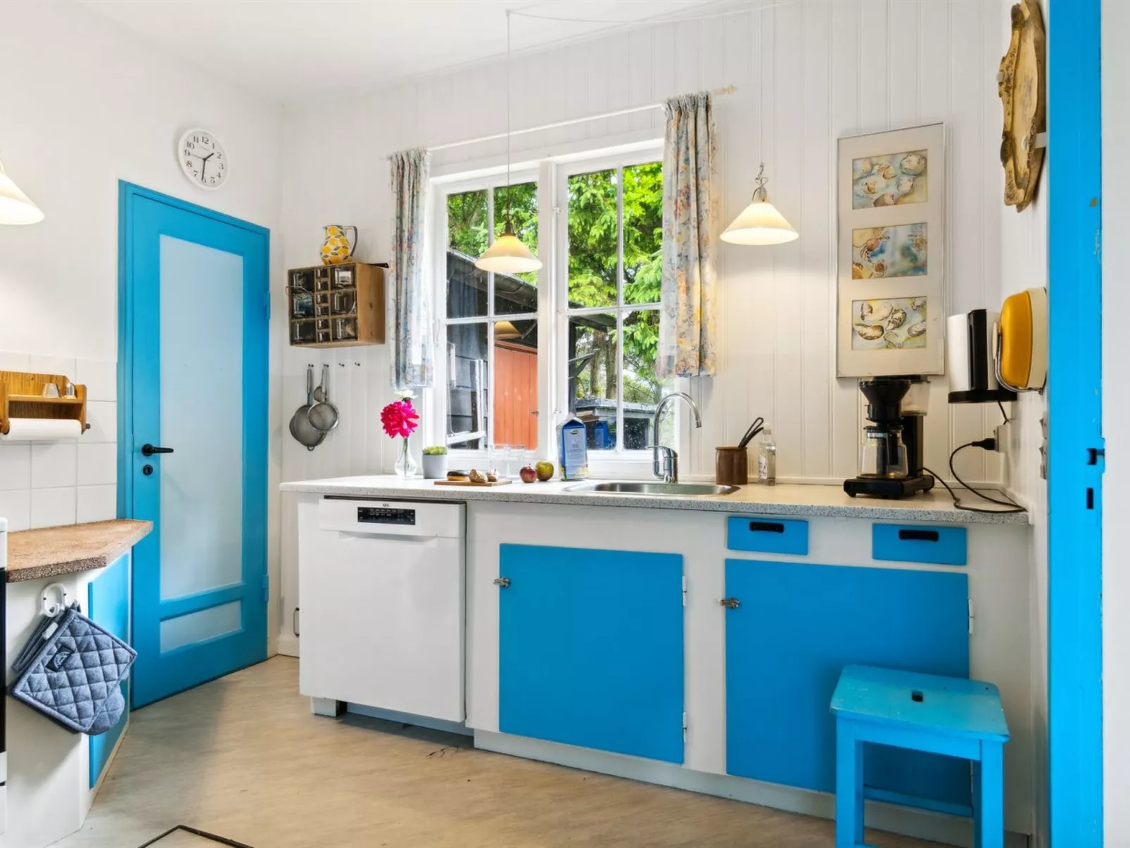 "Antonina" - 10m from the sea - Binnen