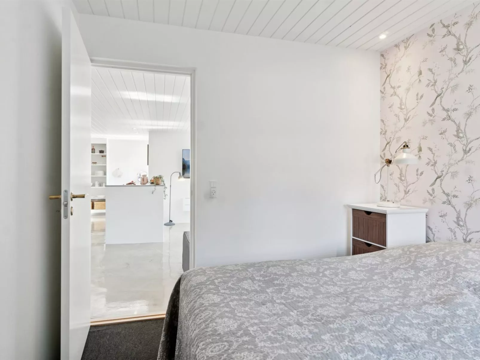 "Thrym" - 2.5km from the sea - Binnen