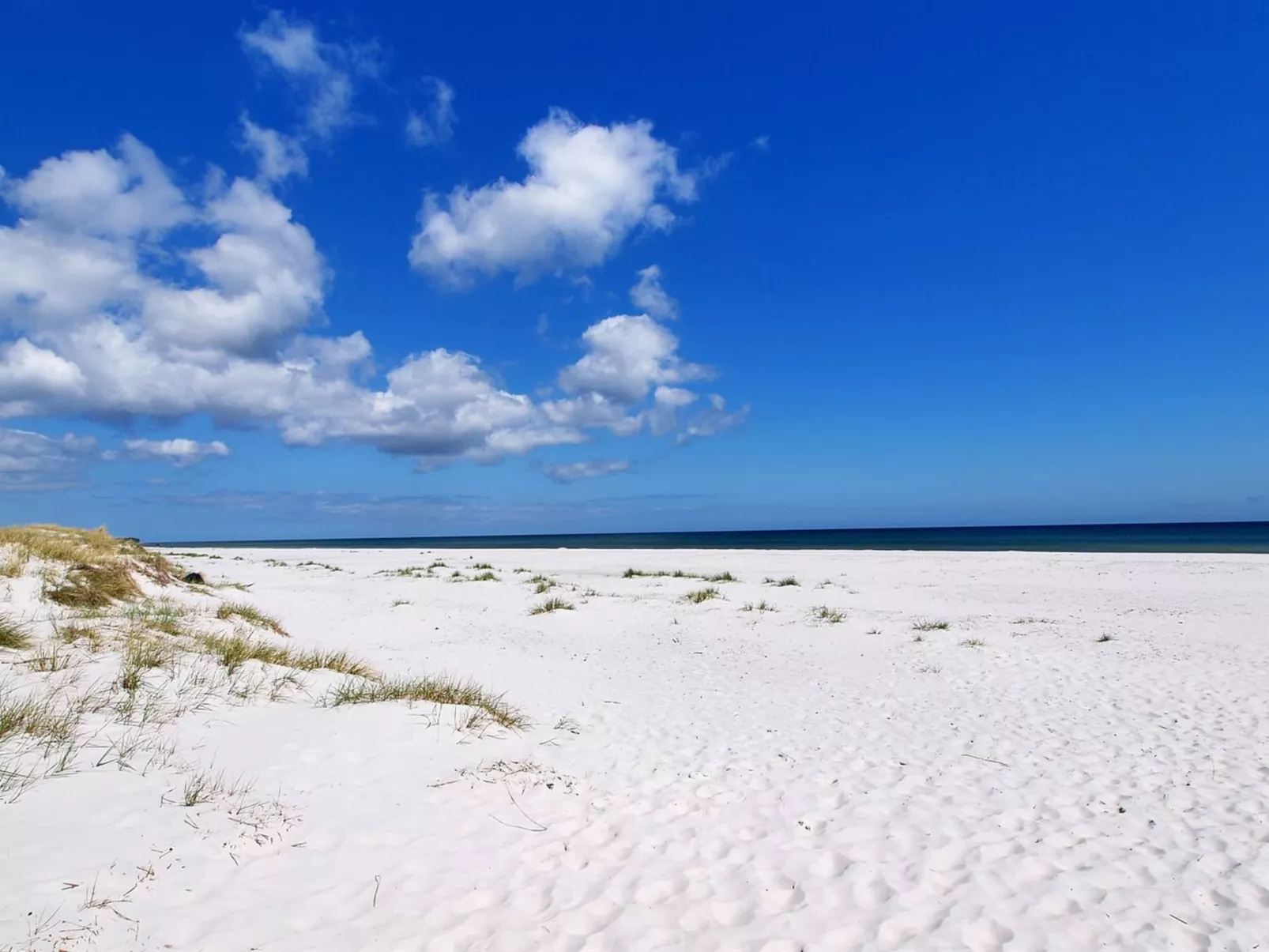 "Bengta" - 250m from the sea - Buiten