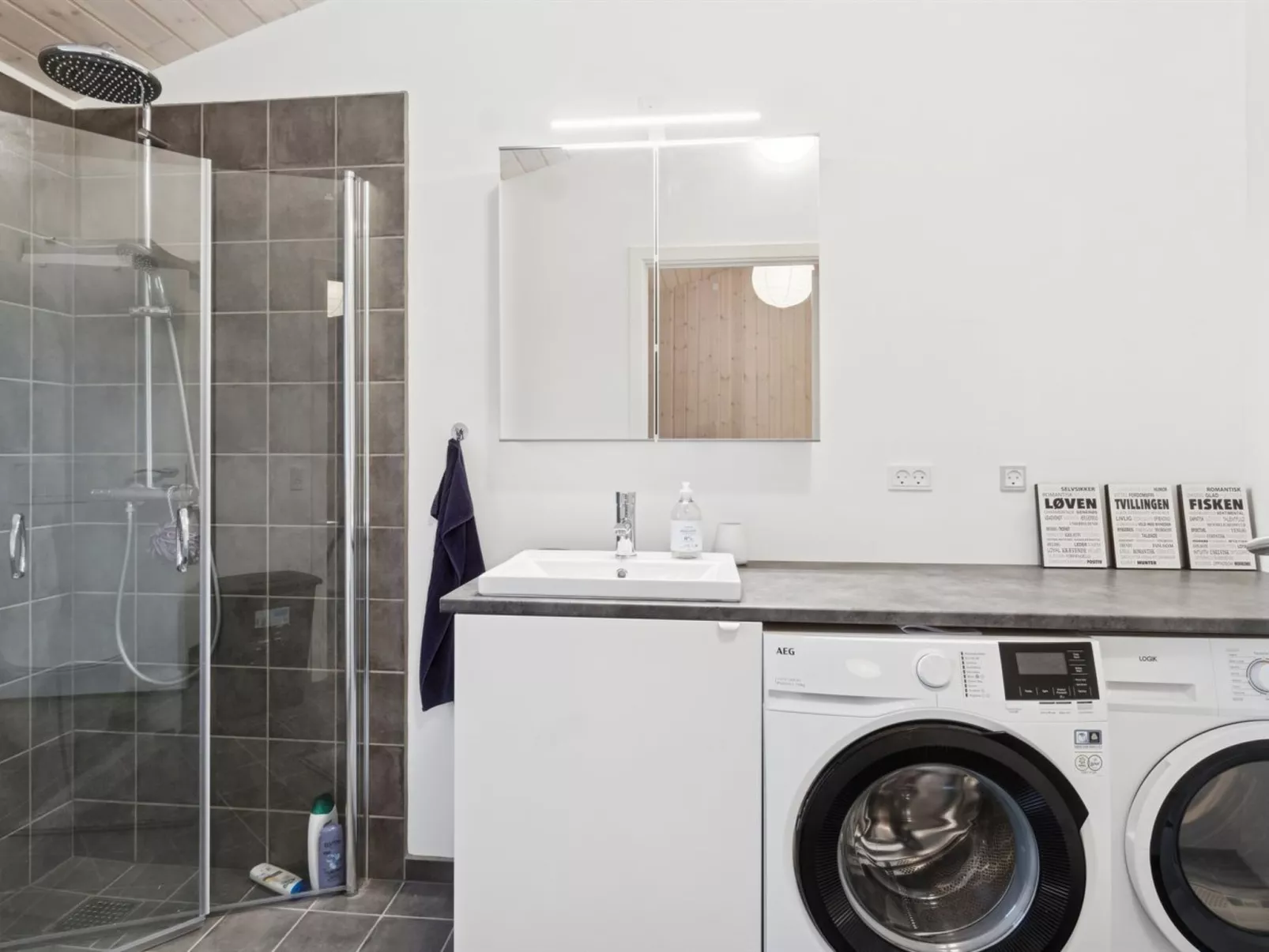 "Amitola" - 800m from the sea-Binnen