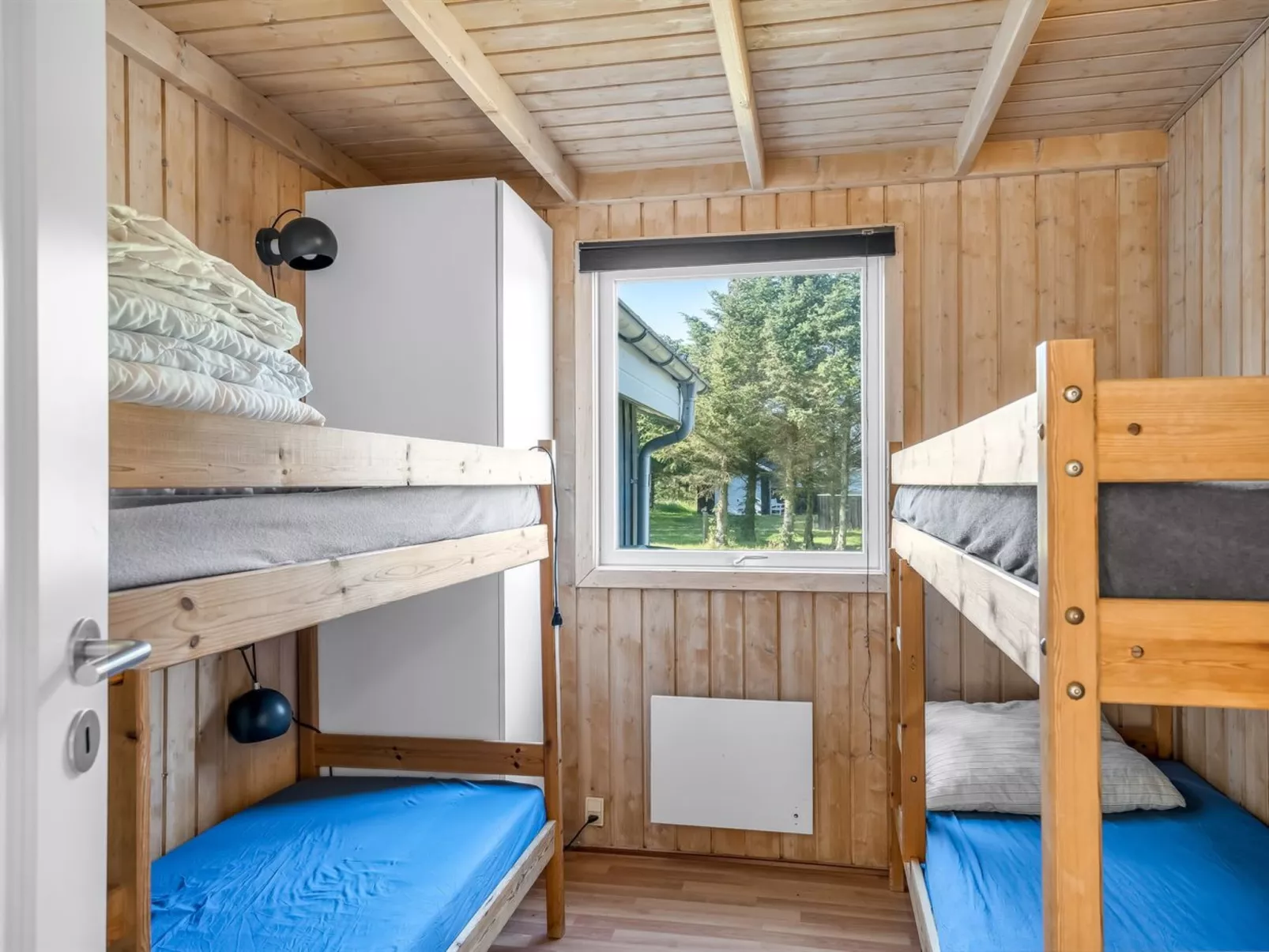 "Peder" - 700m from the sea-Binnen