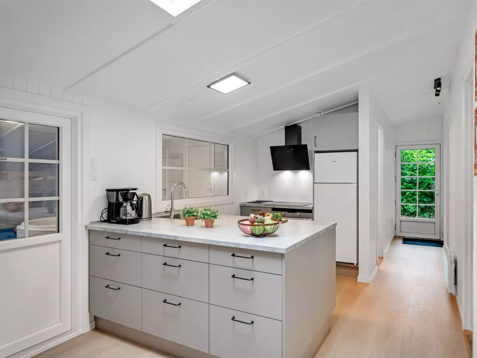 "Mena" - 10km from the sea-Binnen