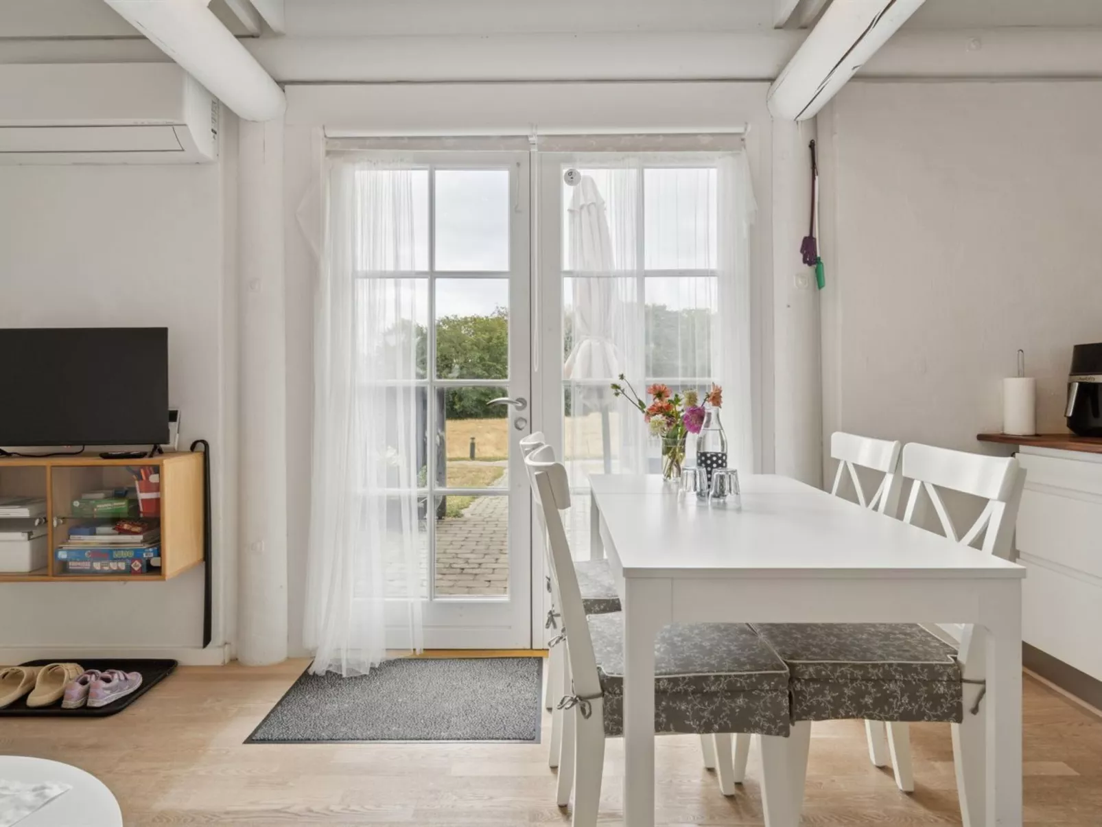 "Ruse" - 6km from the sea - Binnen