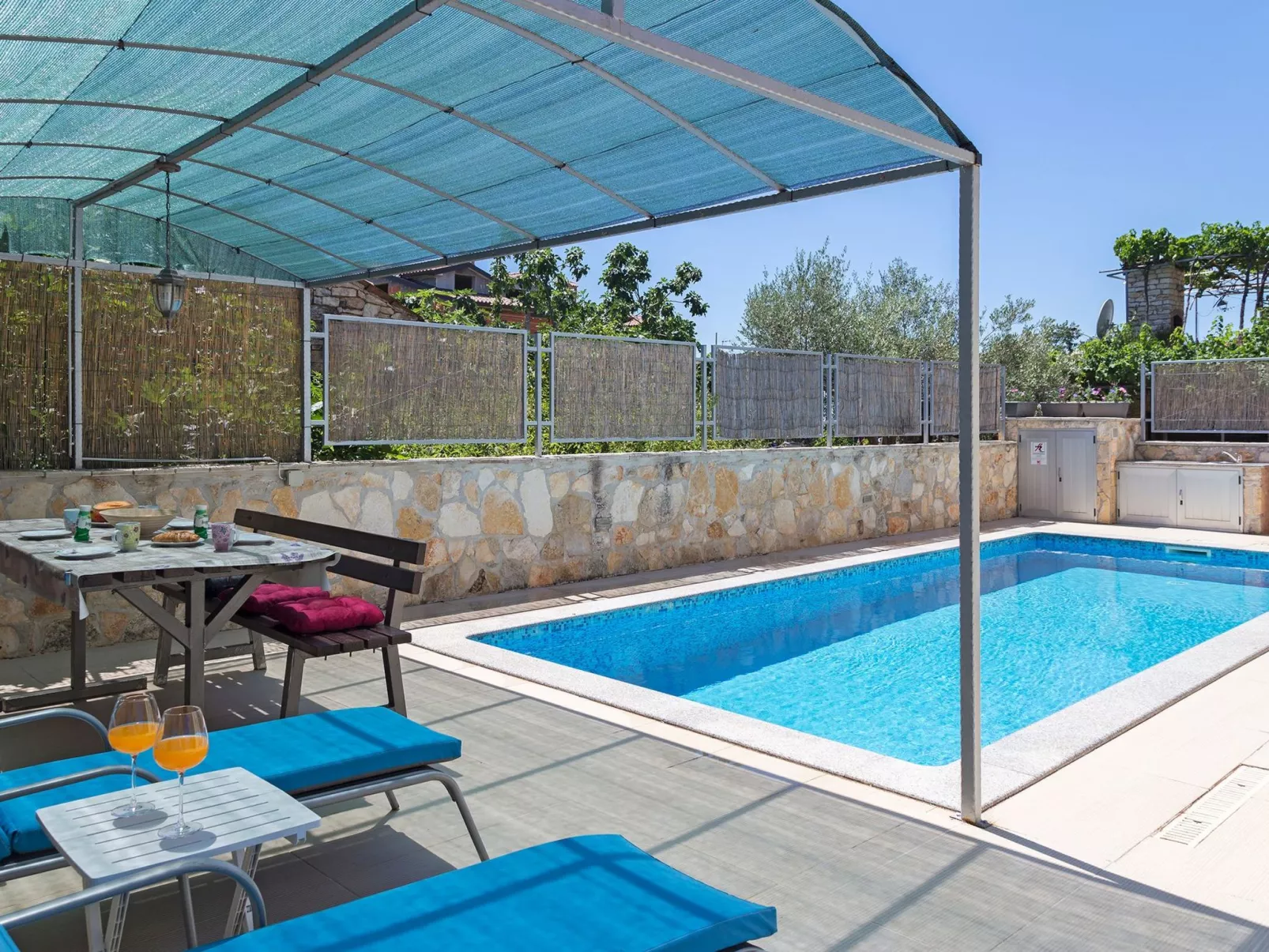 Villa Karina - Image-tags.info