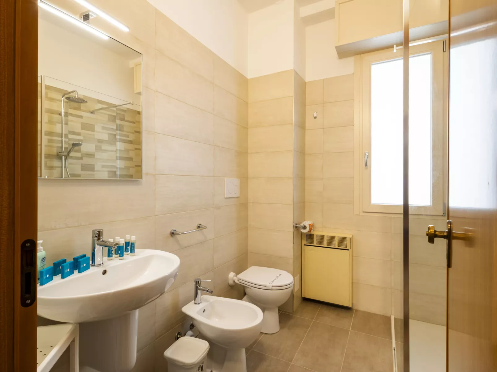 Lovere Balcony View - Binnen