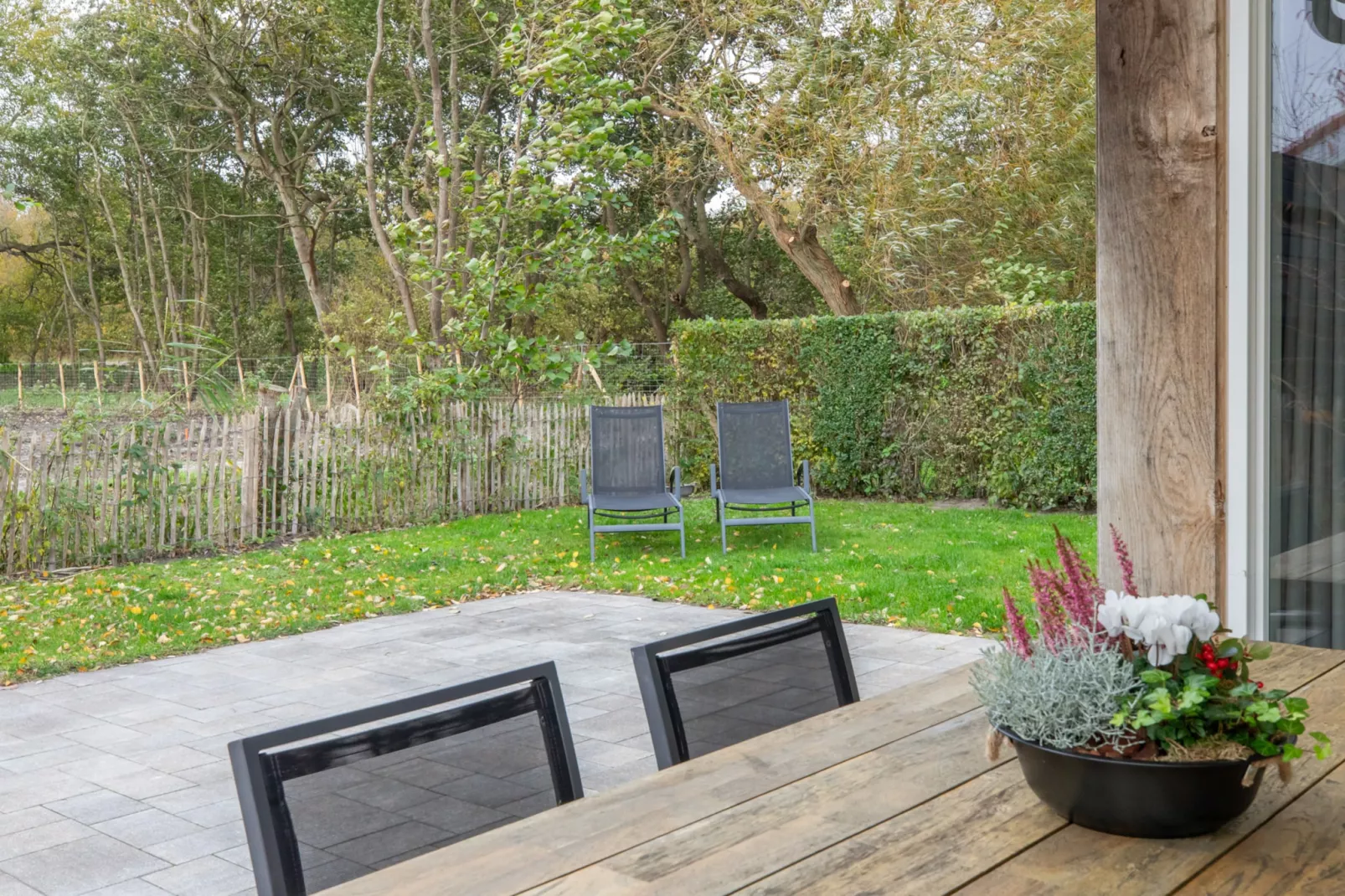 Zonnedorp 21  Beach Villa Joya Renesse | Luxury Beach Villa with Sauna - Eetkamer