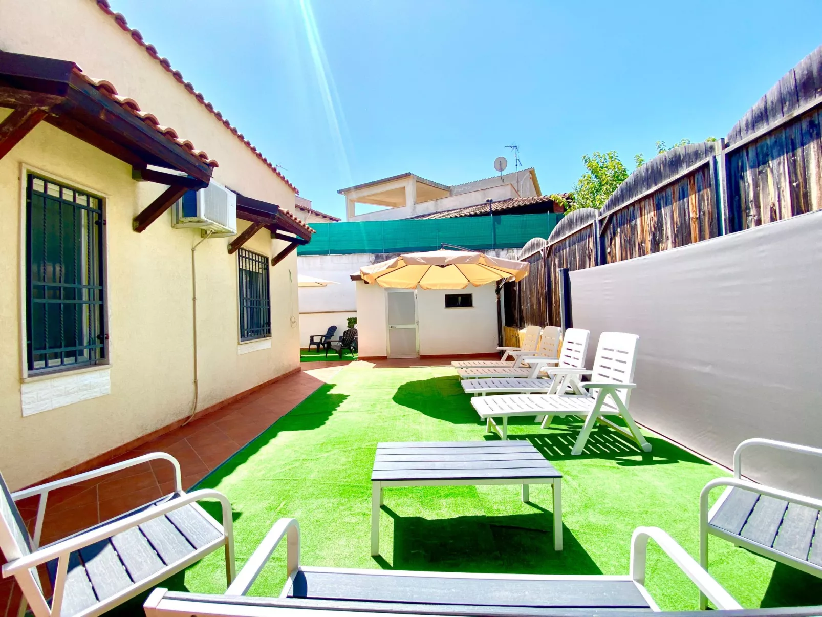 Villa Grace, Strand 200 m entfernt - Image-tags.info