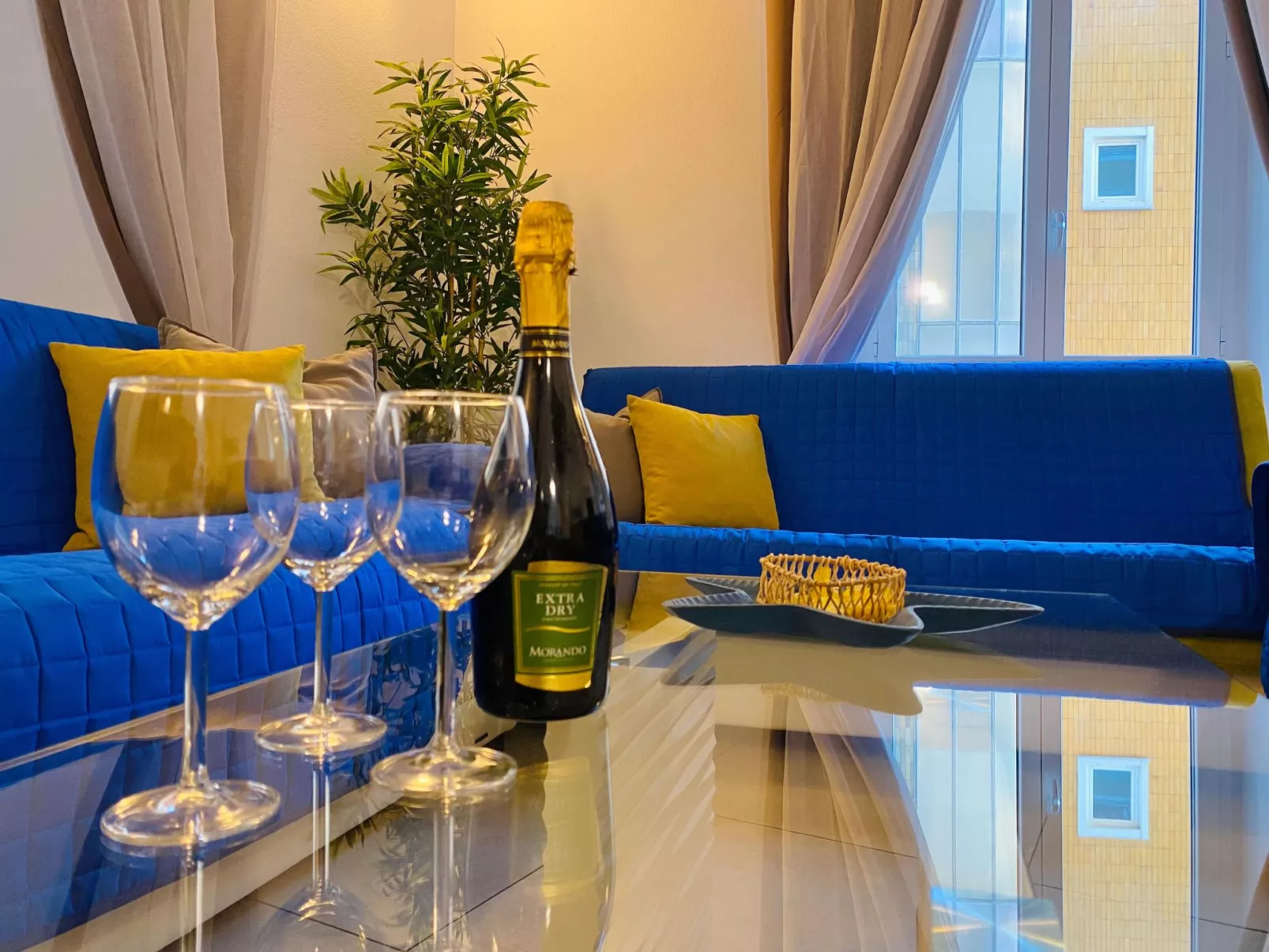 Charmante Wohnung mit Meerblick und Garage - Image-tags.info