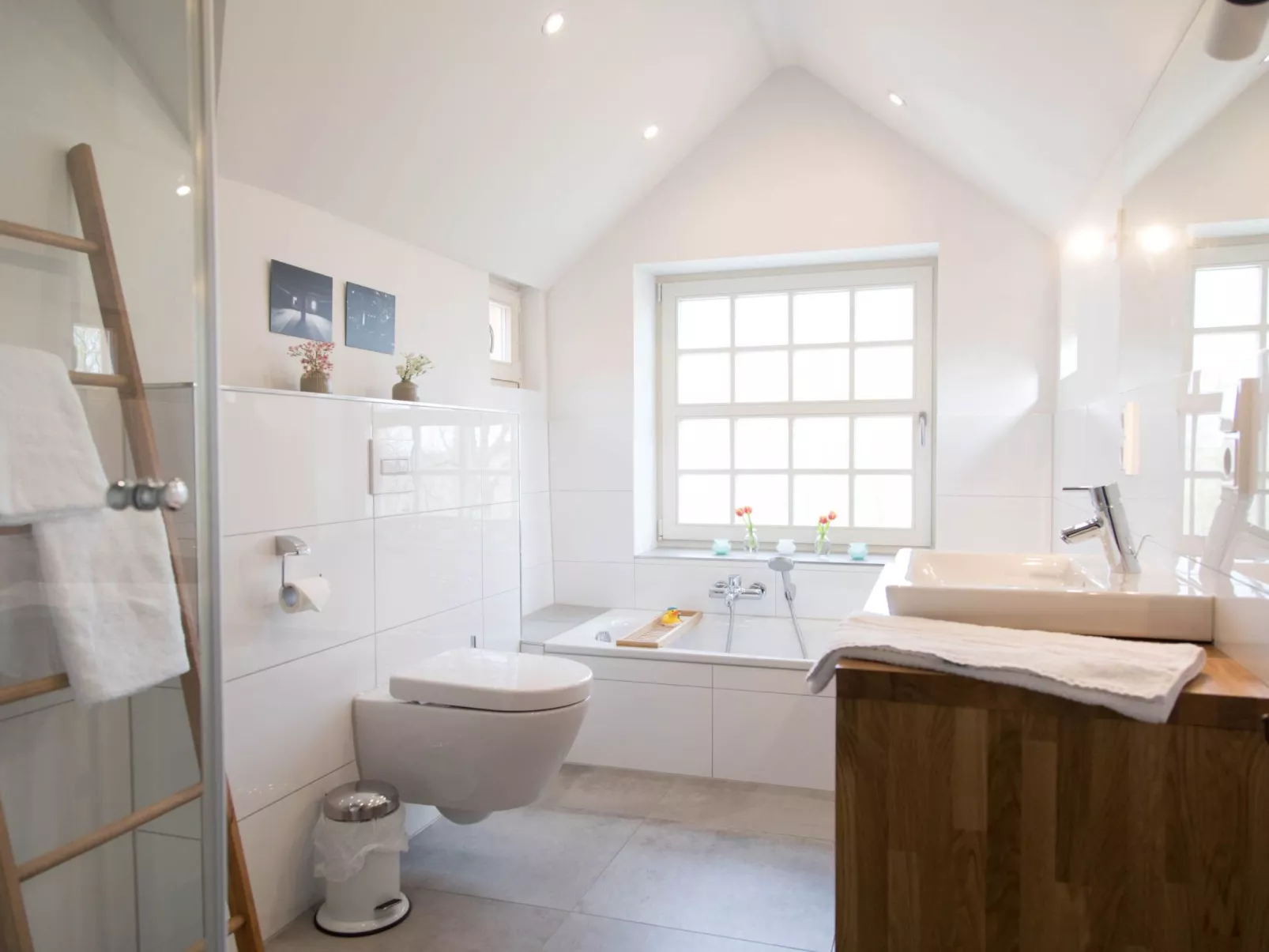 Hochwertige, helle FeWo mit Meerblick am Deich - Image-tags.info