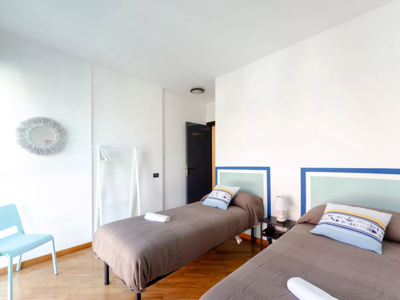 Dock of the Bay Genova, 2b 1b, 2 garage e balcone - Image-tags.info