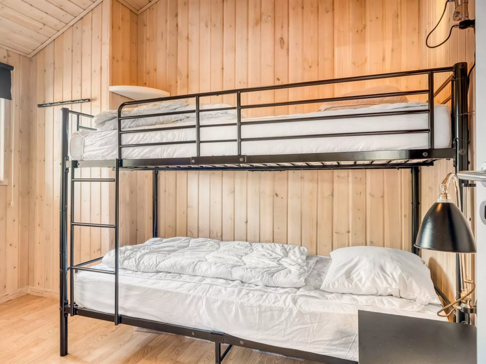 "Alisa" - 1.9km from the sea - Binnen