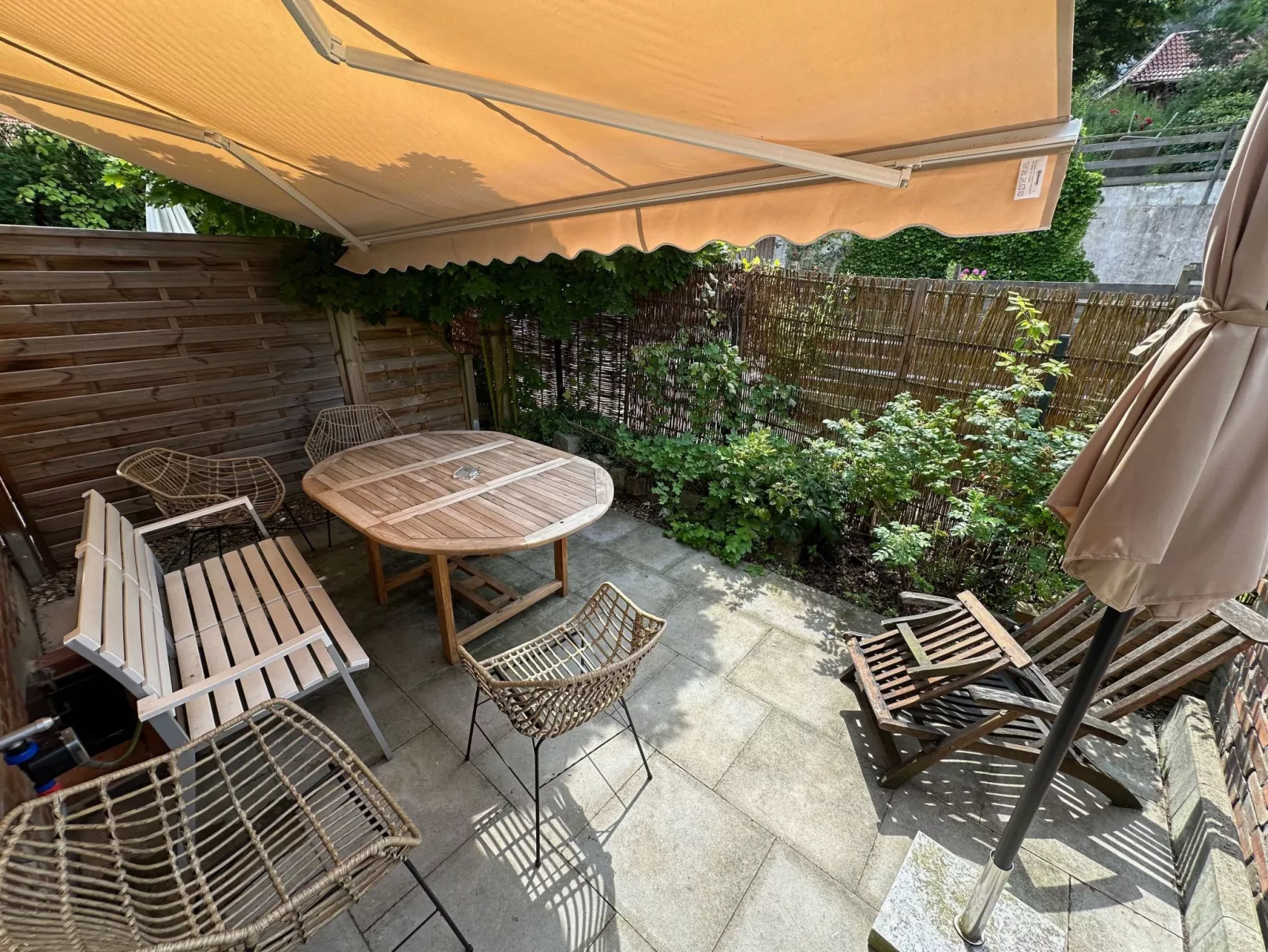 Mit eigener Terrasse - Image-tags.info