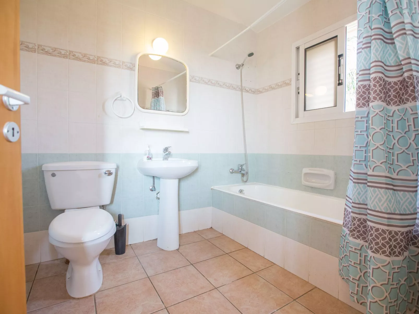 Geräumige und private Ferienvilla mit eigenem Pool - Image-tags.info