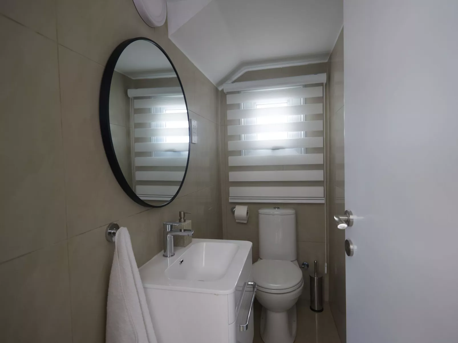 Moderne, geräumige Ferienvilla - Image-tags.info