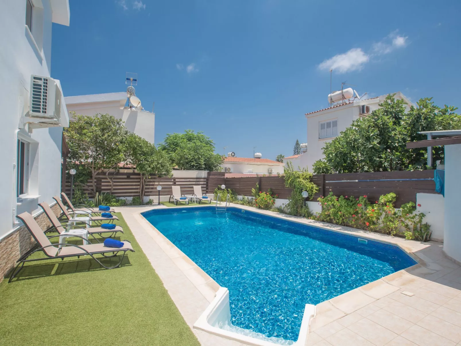 Geräumige Villa mit 3 Schlafzimmern und Pool in Protaras - Image-tags.info