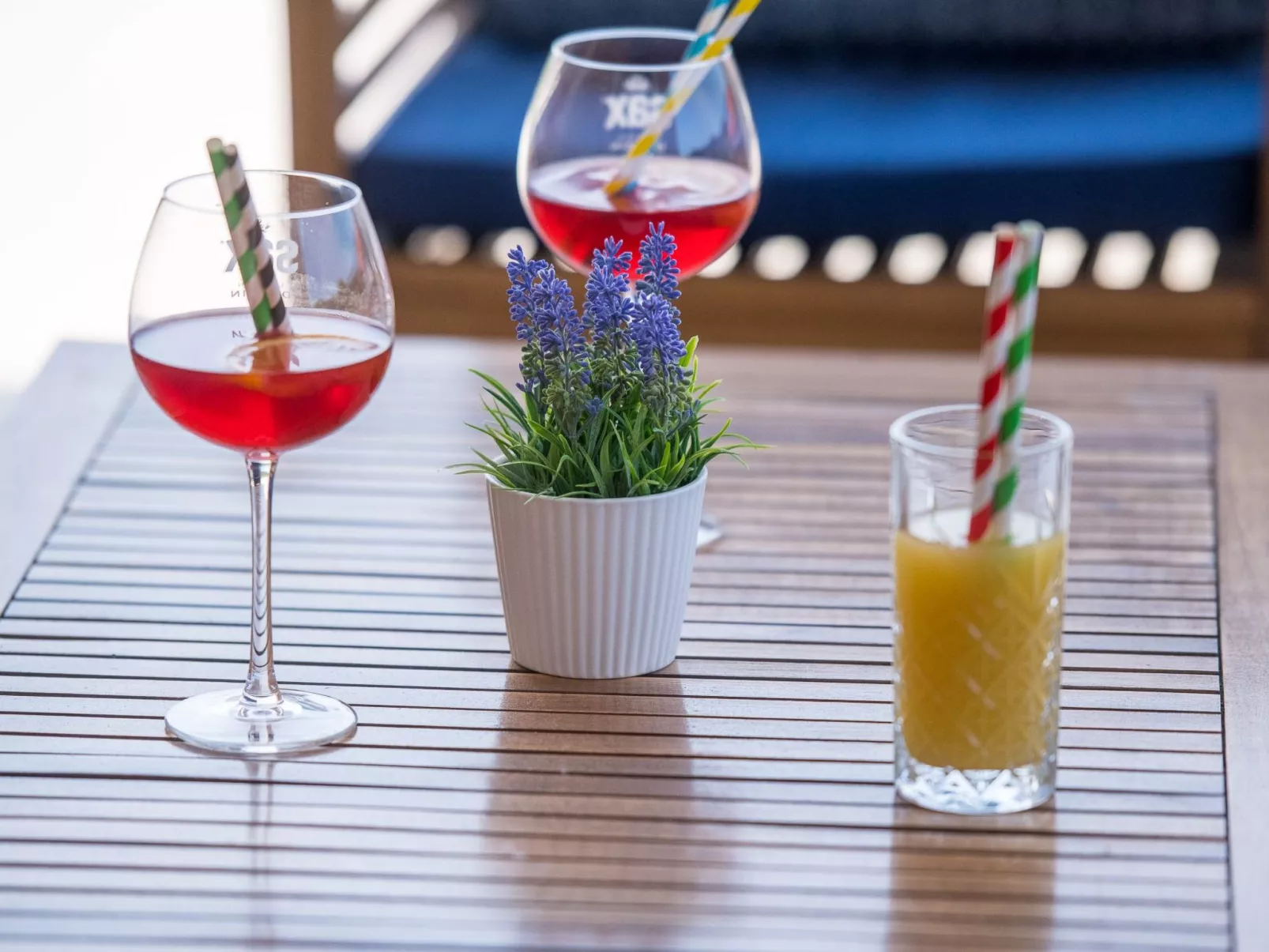 Luxuriöse Villa mit Salzwasserpool in einer ruhigen Gegend - Image-tags.info