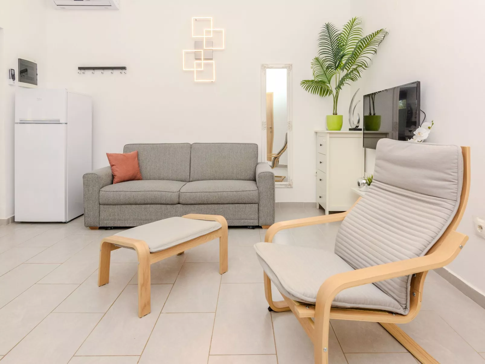 HH Stjepanovic - Image-tags.info