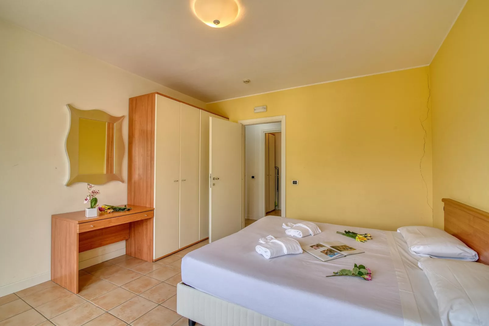 RESIDENCE PORTO LETIZIA - PALACE-1ROOM APT 4 PAX MOUNTAIN VIEW PLUS 8203 - P1MP4 - Slaapkamer