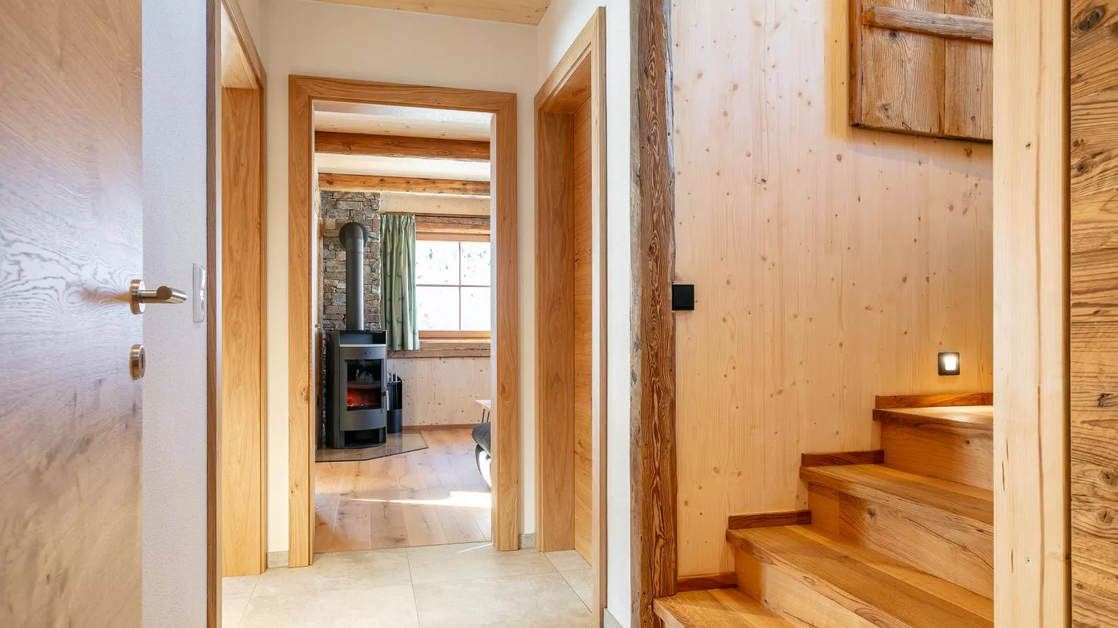 Heualm - Hal-ontvangst