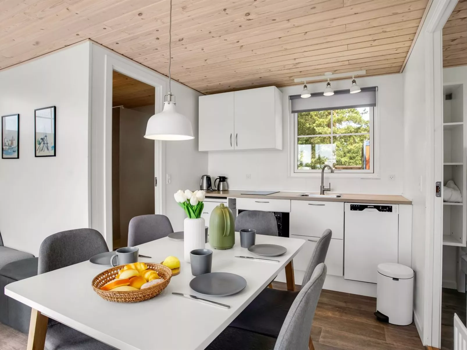 "Fay" - 900m from the sea-Binnen