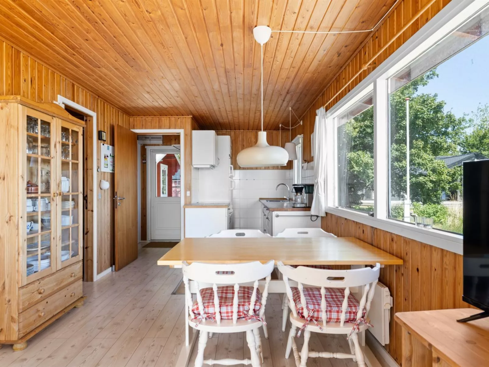 "Rajna" - 30m from the sea-Binnen