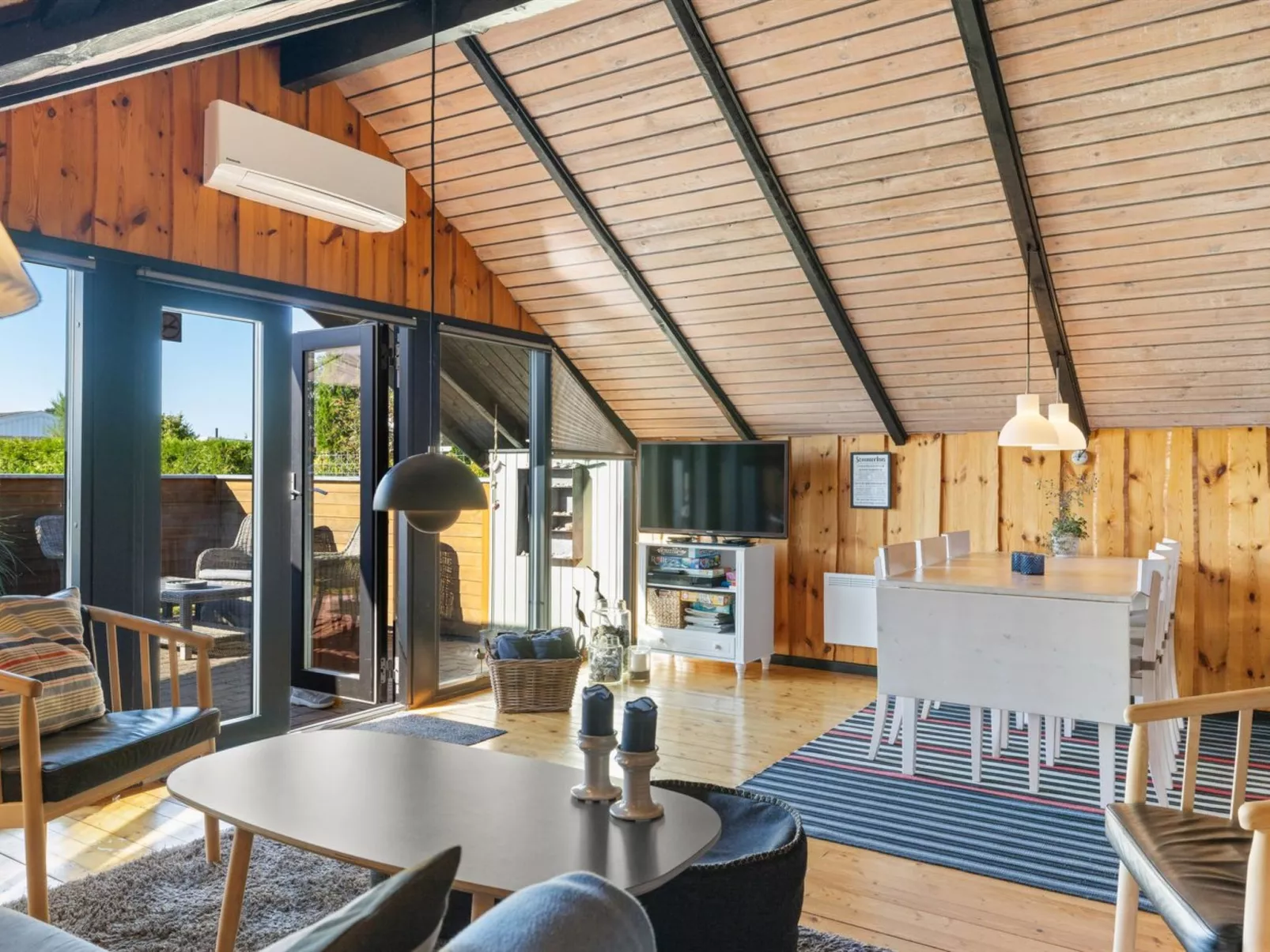 "Allin" - 350m from the sea-Binnen