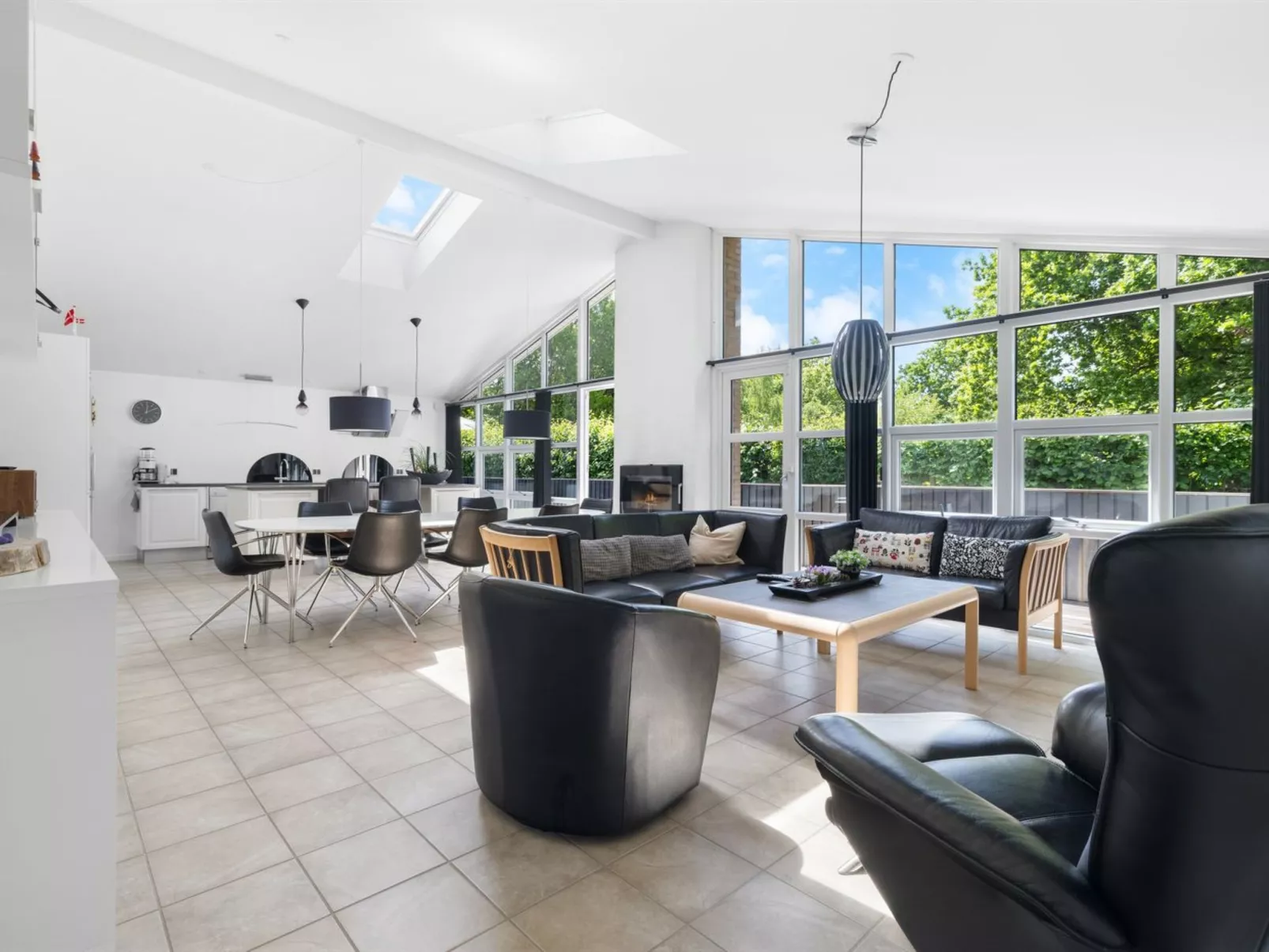 "Merrit" - 280m from the sea-Binnen