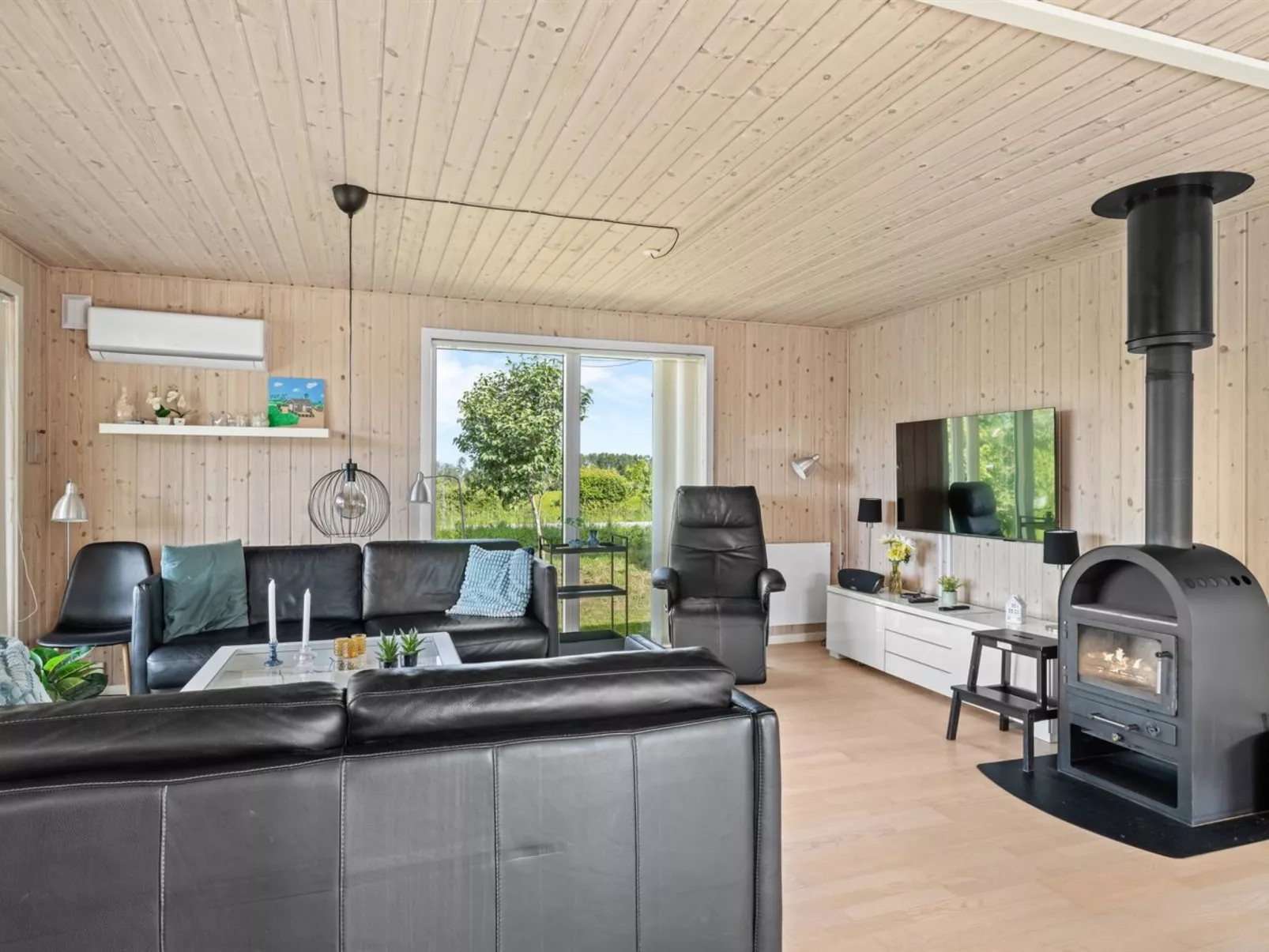 "Anouk" - 700m from the sea-Binnen