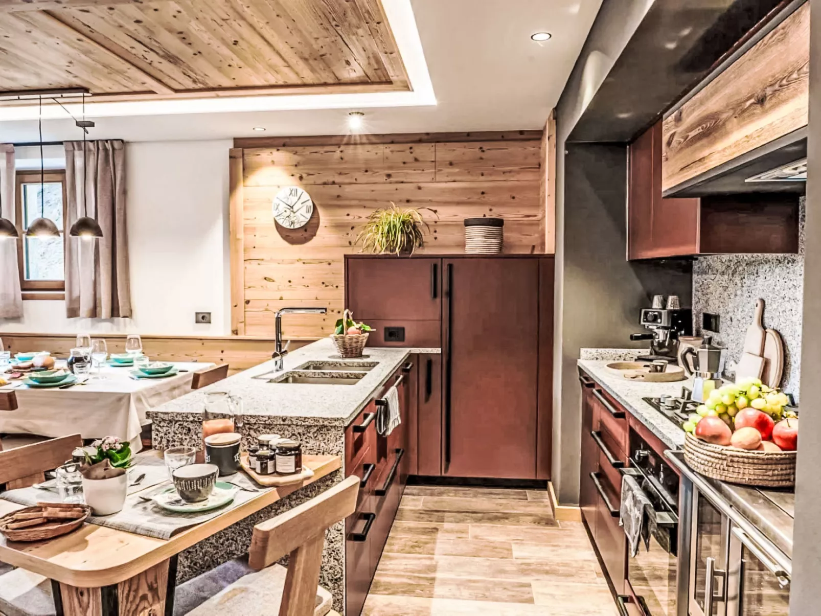 La Granda e la Piciola-Binnen