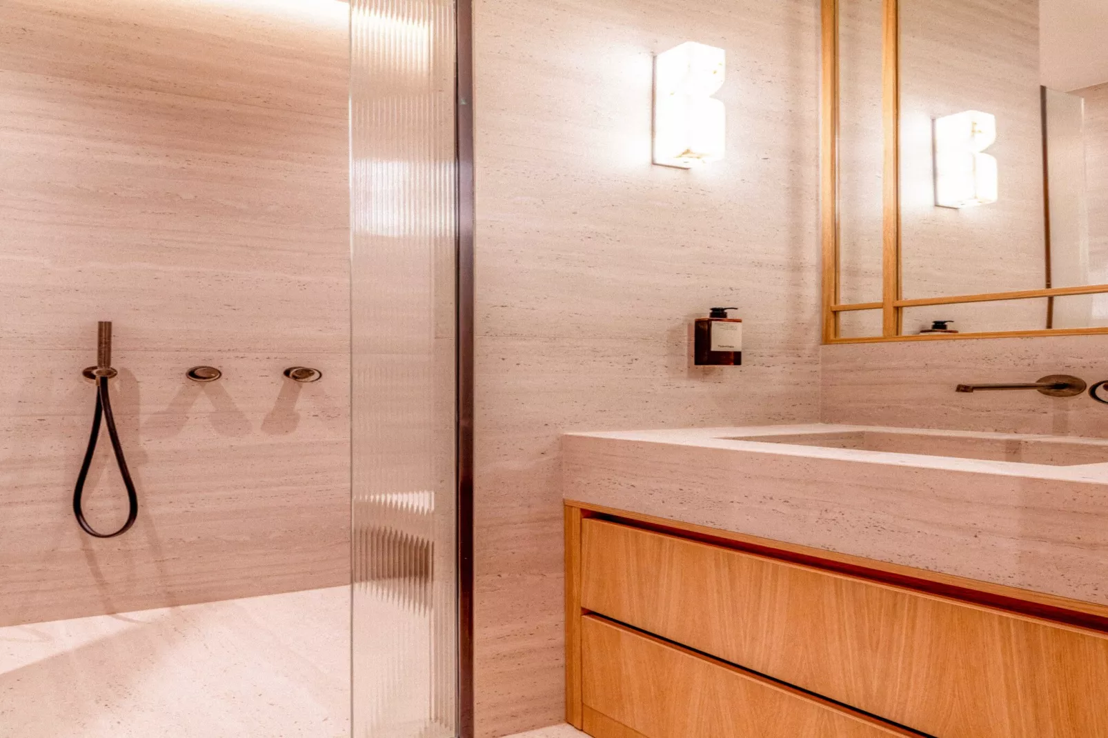 FDL-85-WAGRAM-2C-Niet-getagd