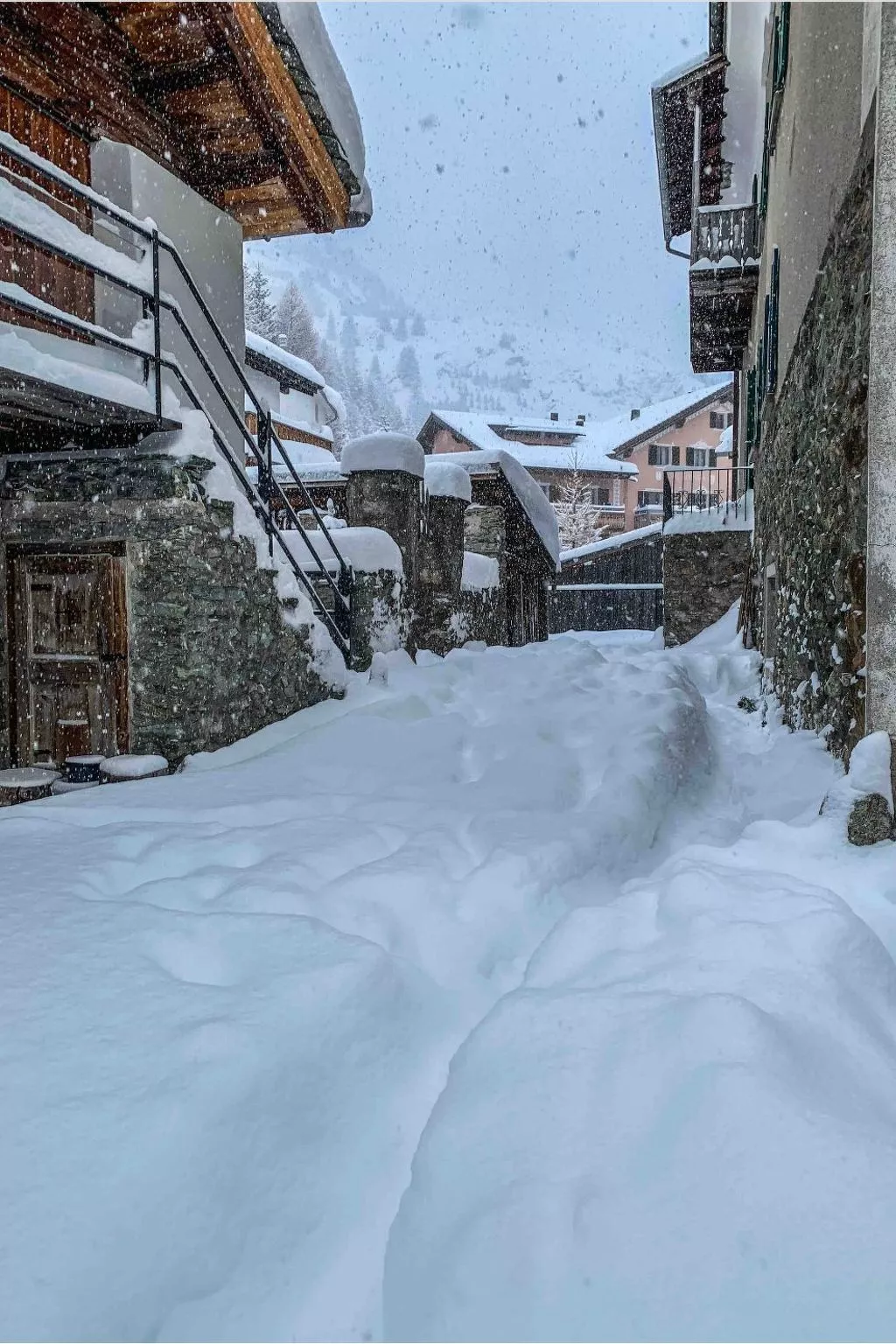 Mit Blick in die Berge - Image-tags.info