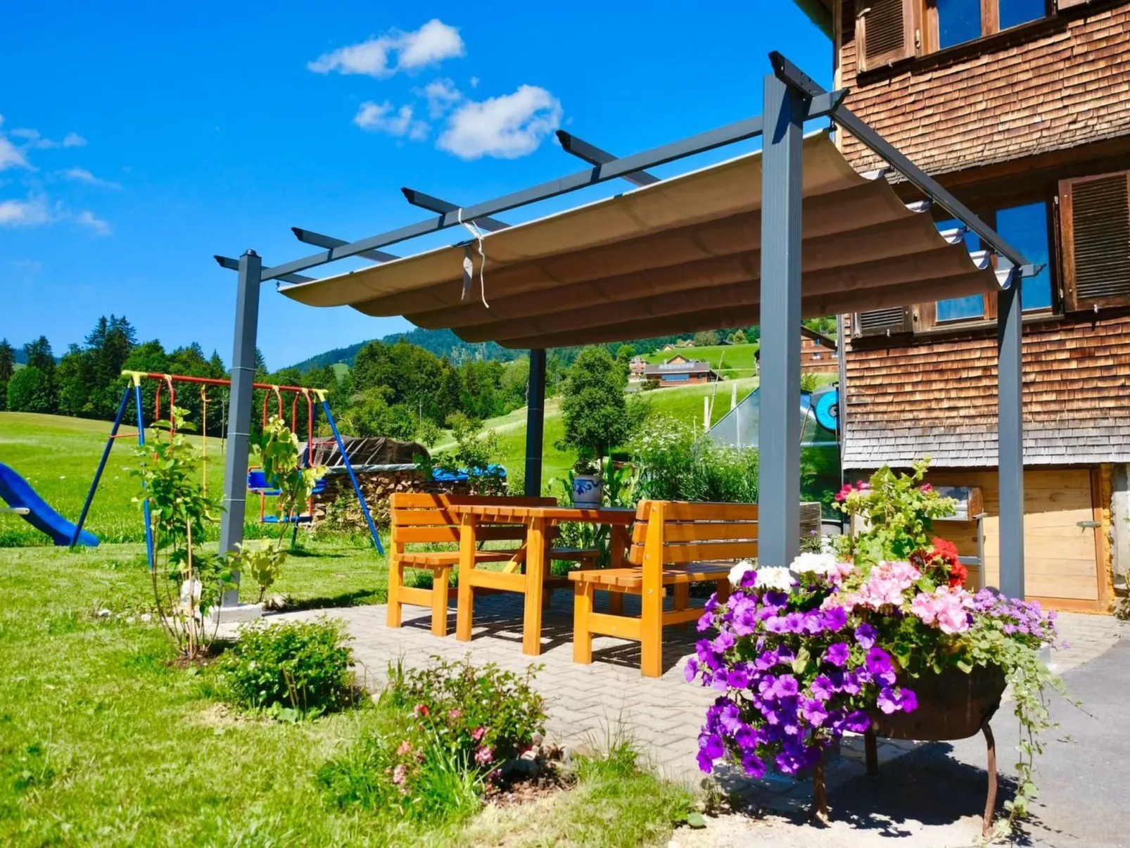 Liebevoll sanierte Wohnung in einem alten Bregenzerwälderhaus - Image-tags.info