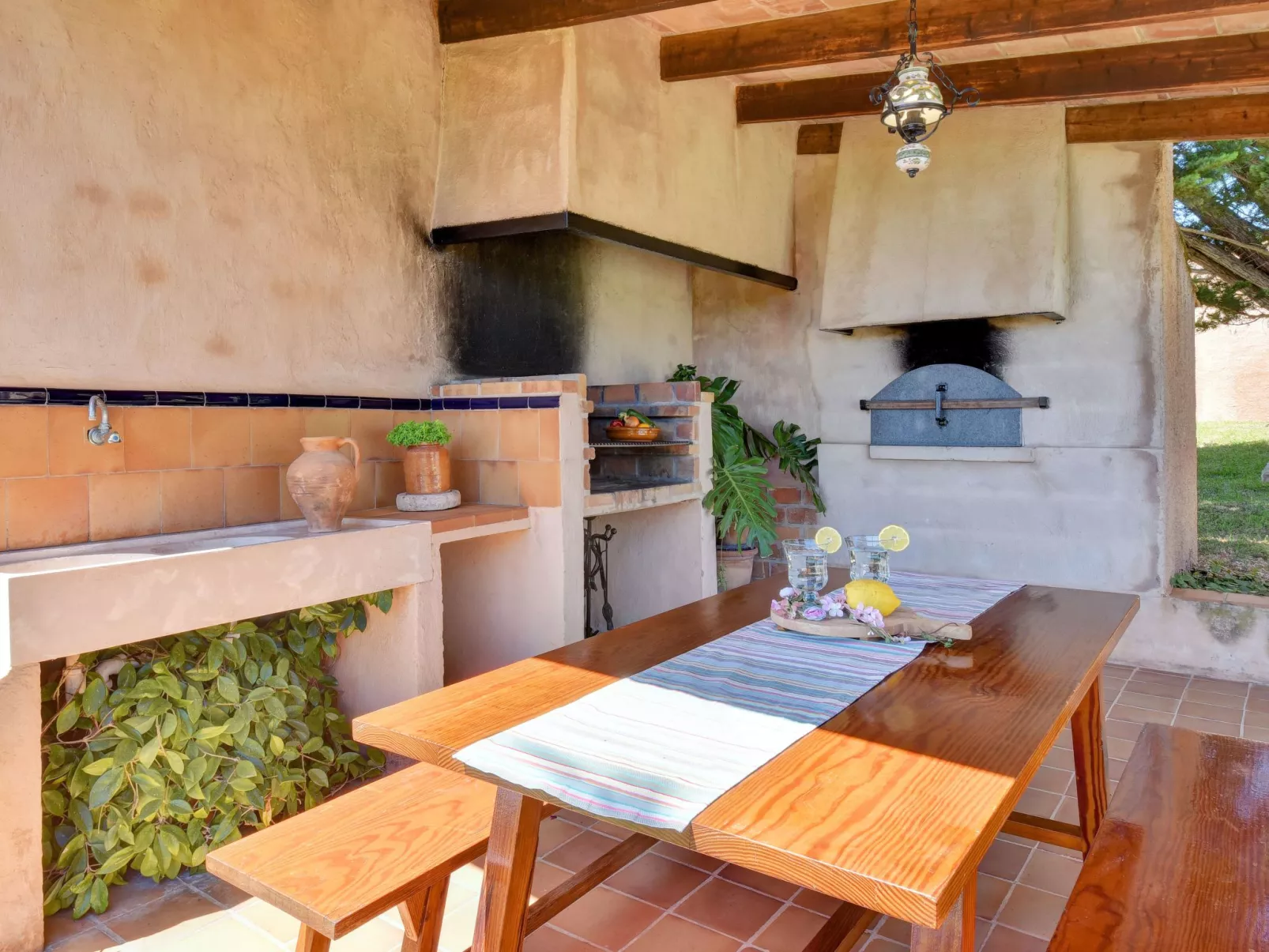 Jeroni - Buiten