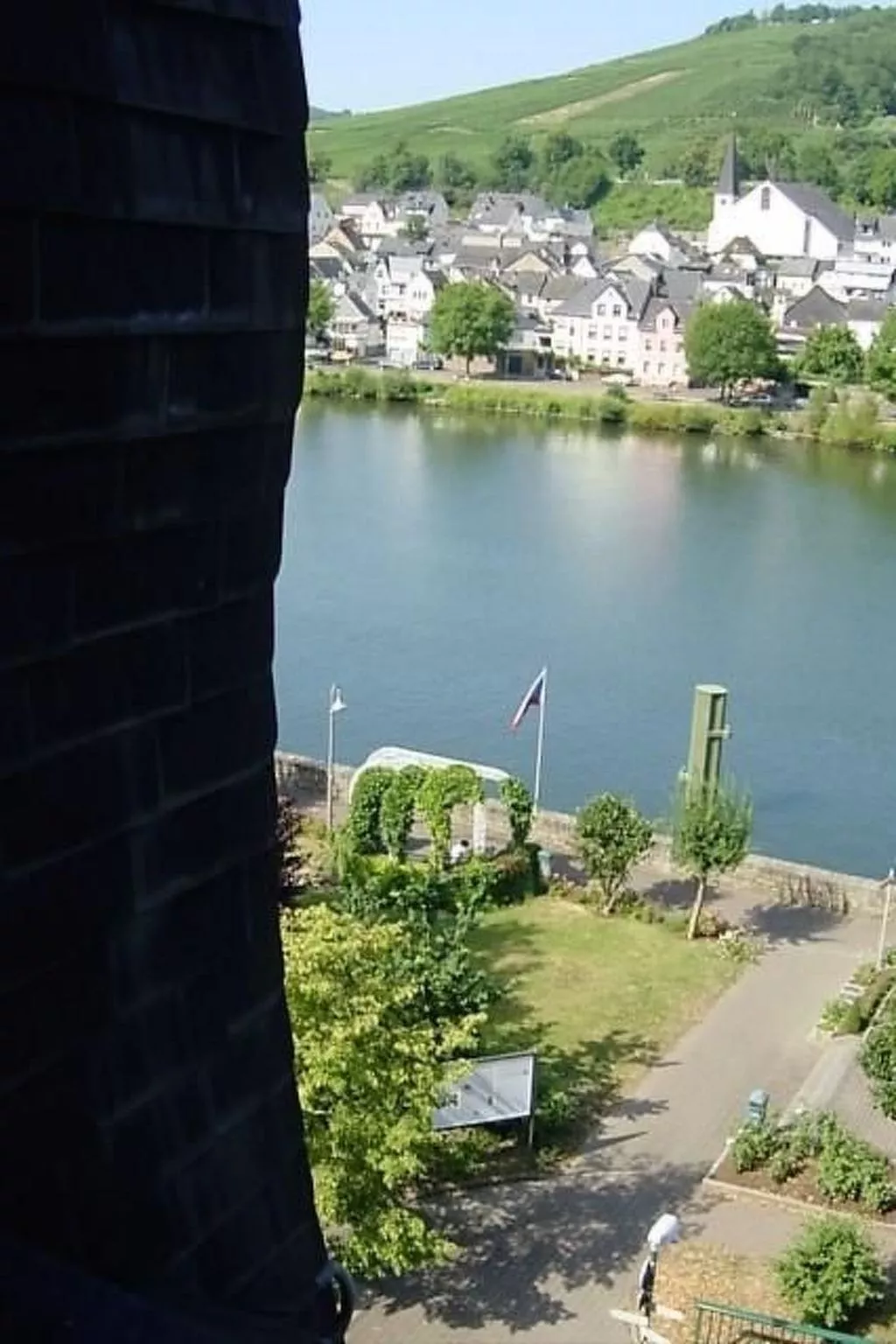 Wohnung in einem historischen Gebäude mit Balkon und Blick auf die Mosel - Image-tags.info