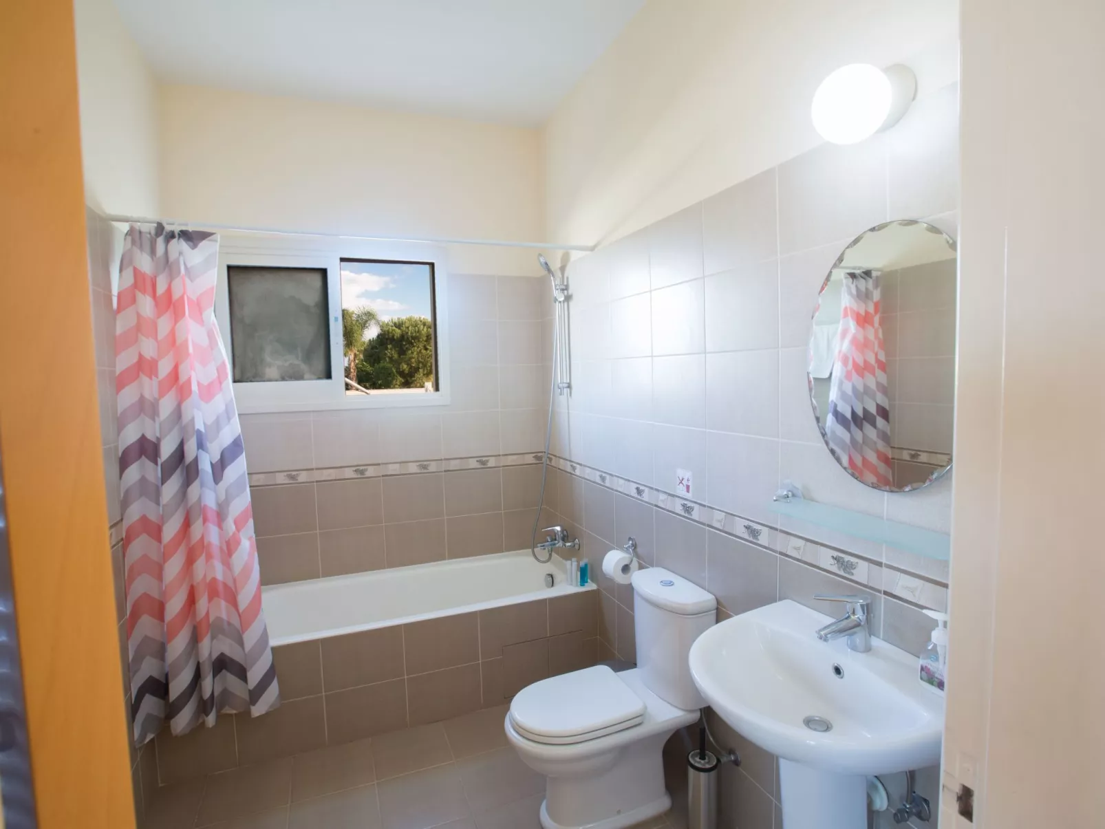 Private 3-Schlafzimmer-Villa mit Hochgeschwindigkeits-Internet - Image-tags.info